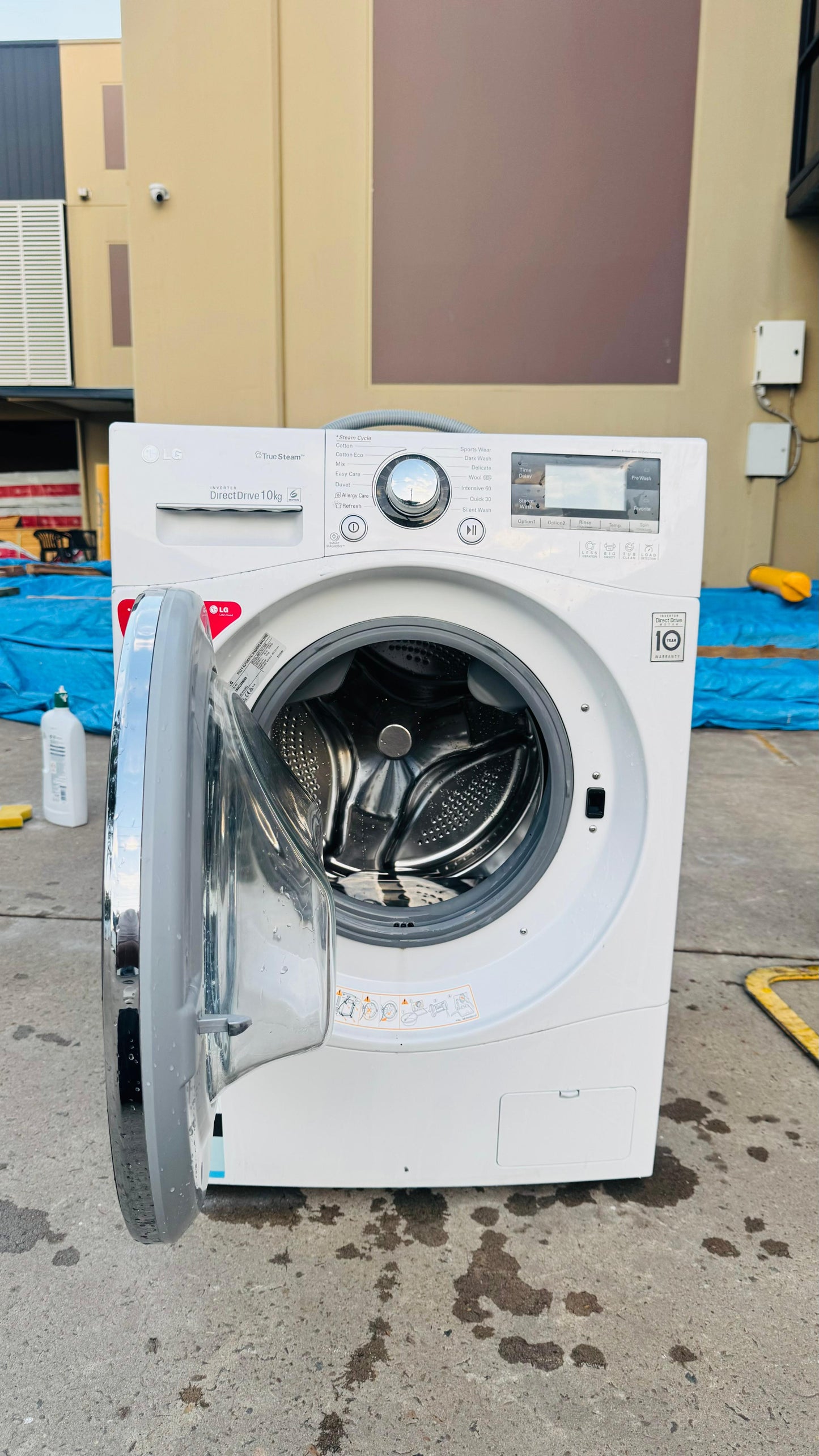 LG 10KGS FRONT LOADER WASHING MACHINE