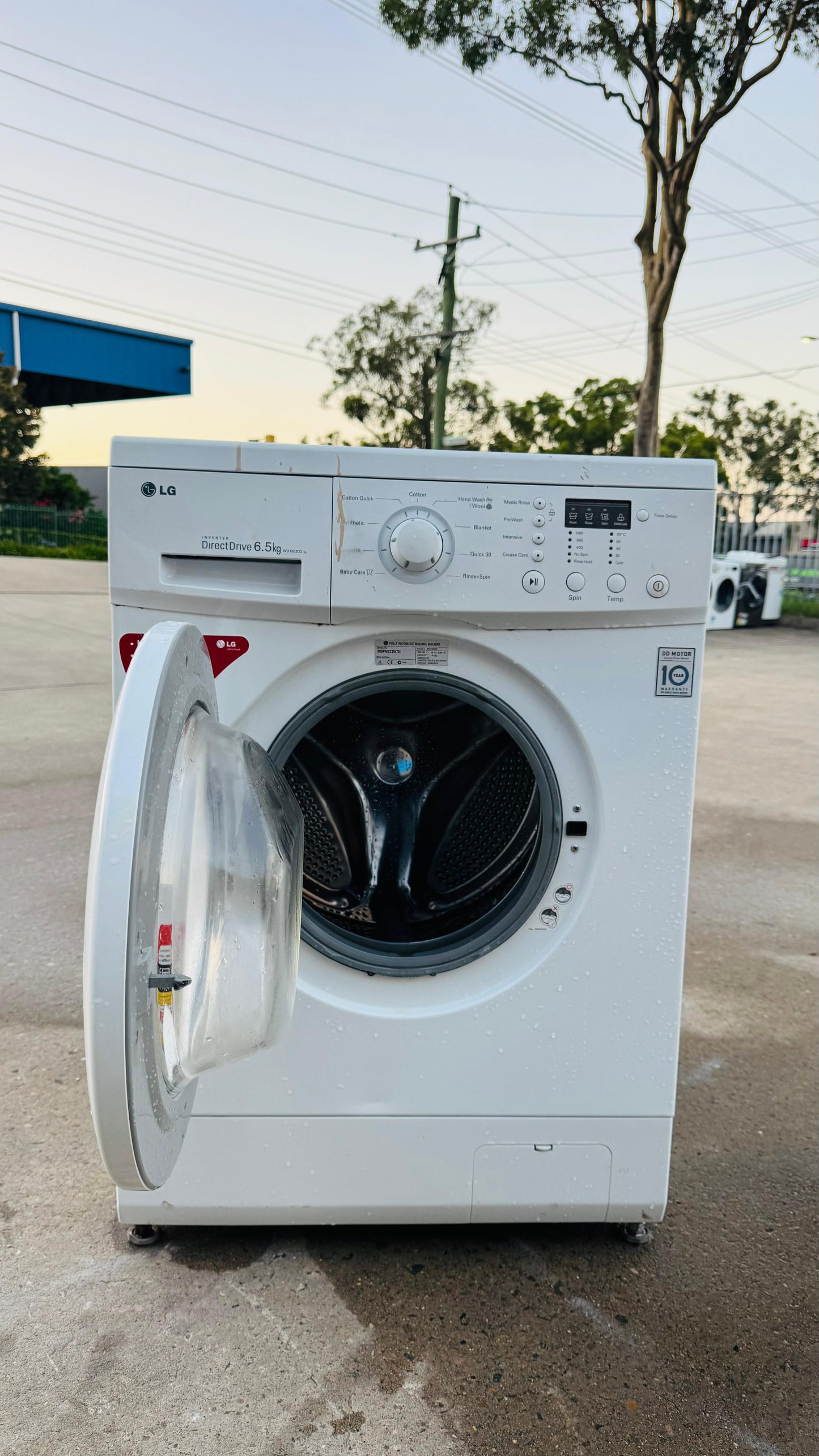 LG 6.5KGS FRONT LOADER WASHING MACHINE