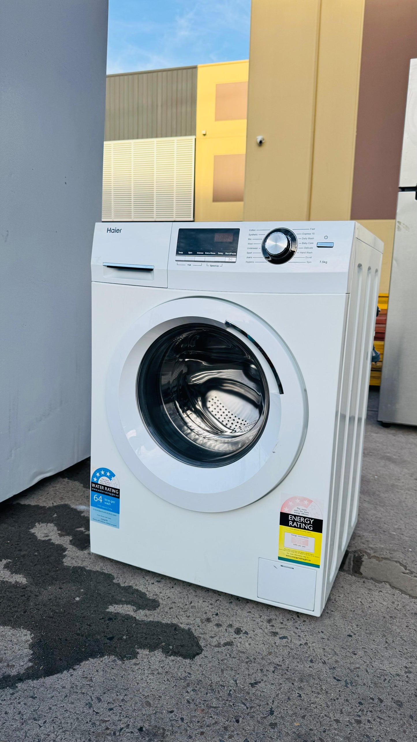 HAIER 7.5 KGS FRONT LOADER WASHING MACHINE