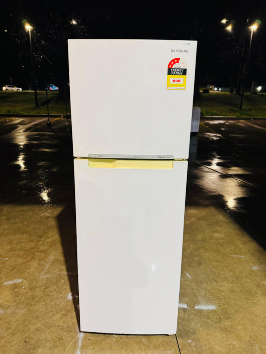 SAMSUNG 341 LITRES FRIDGE FREEZER