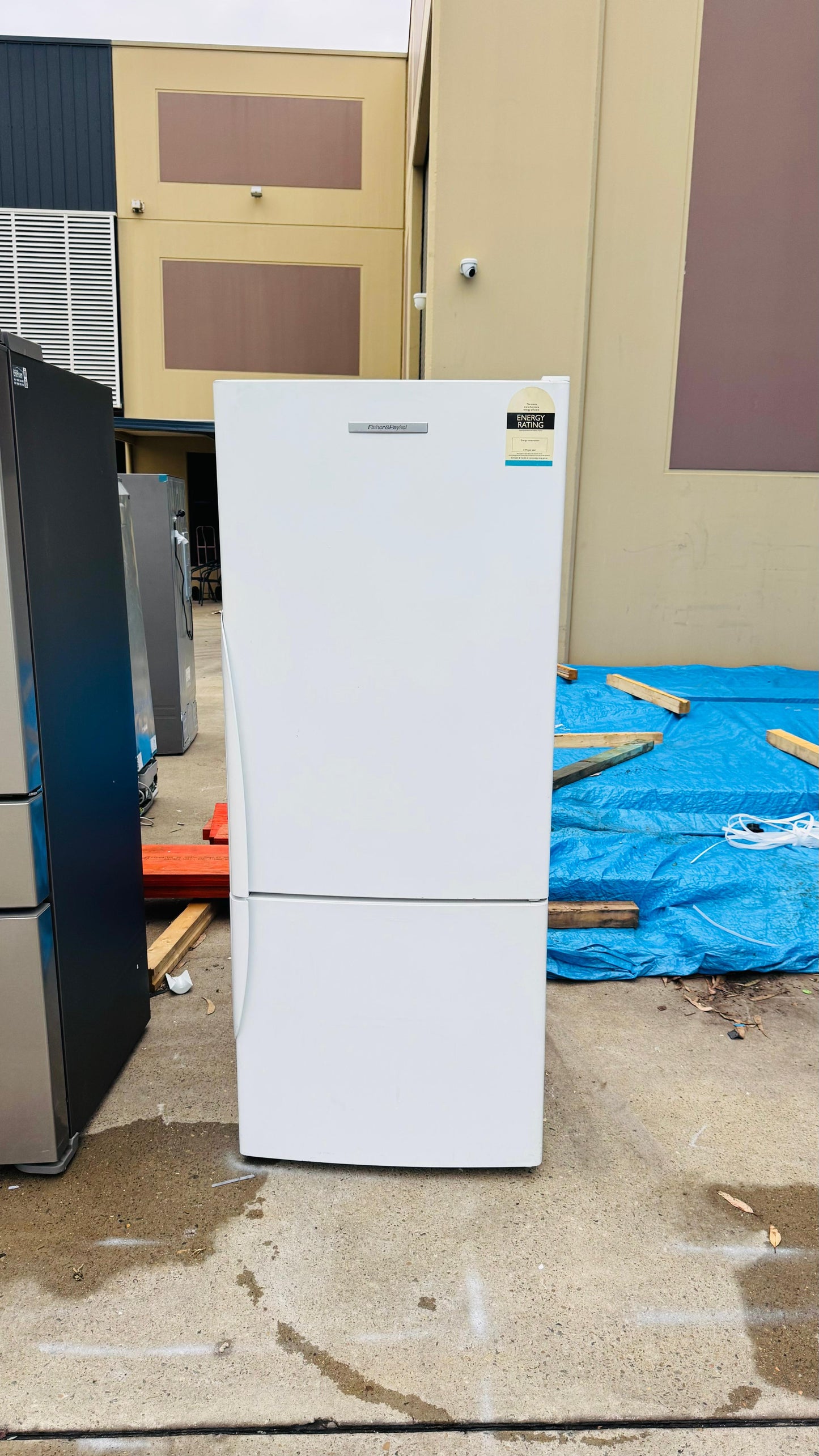 FISHER AND PAYKEL 442 LITRES FRIDGE FREEZER