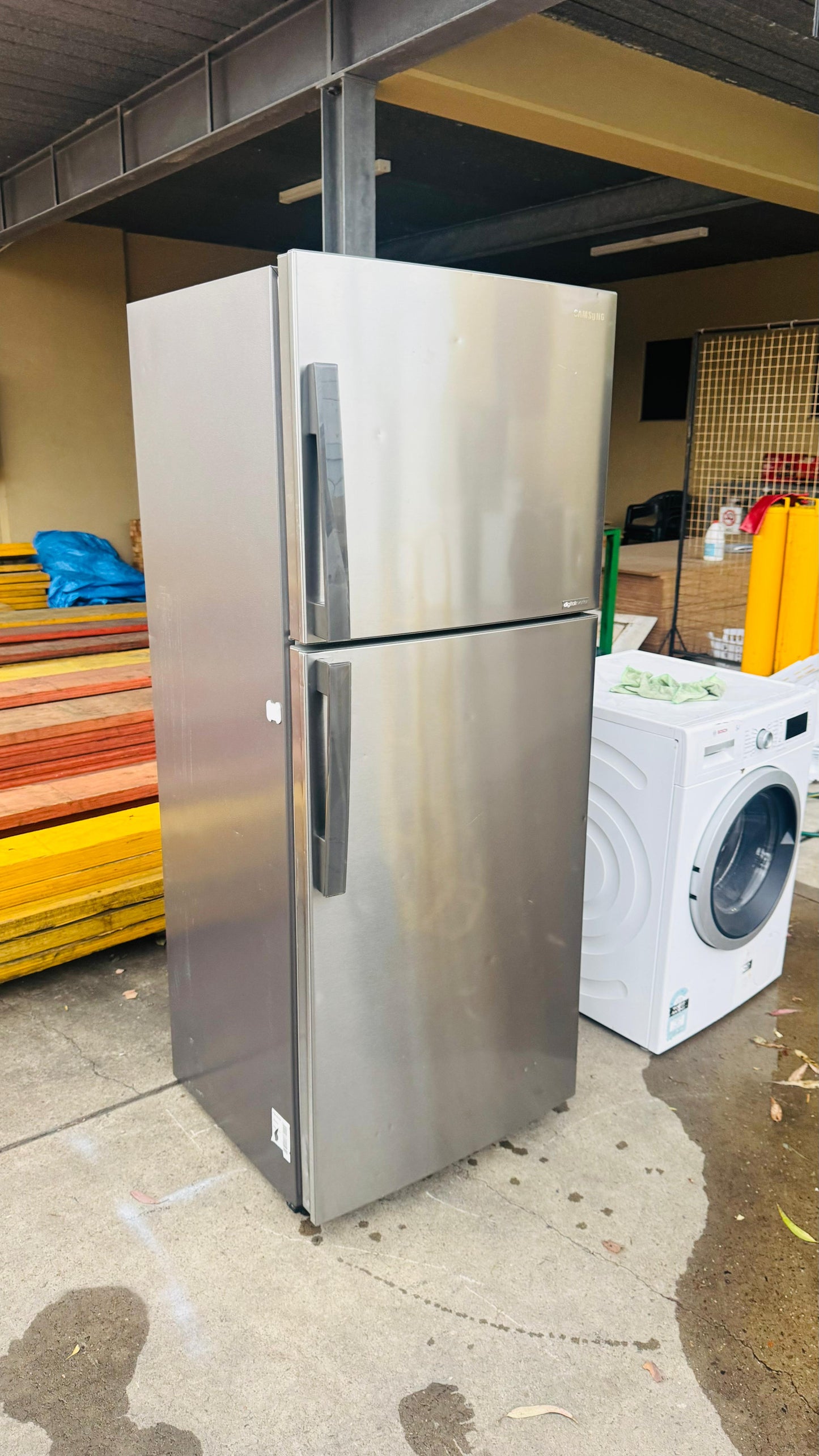 SAMSUNG 393 LITRES FRIDGE FREEZER