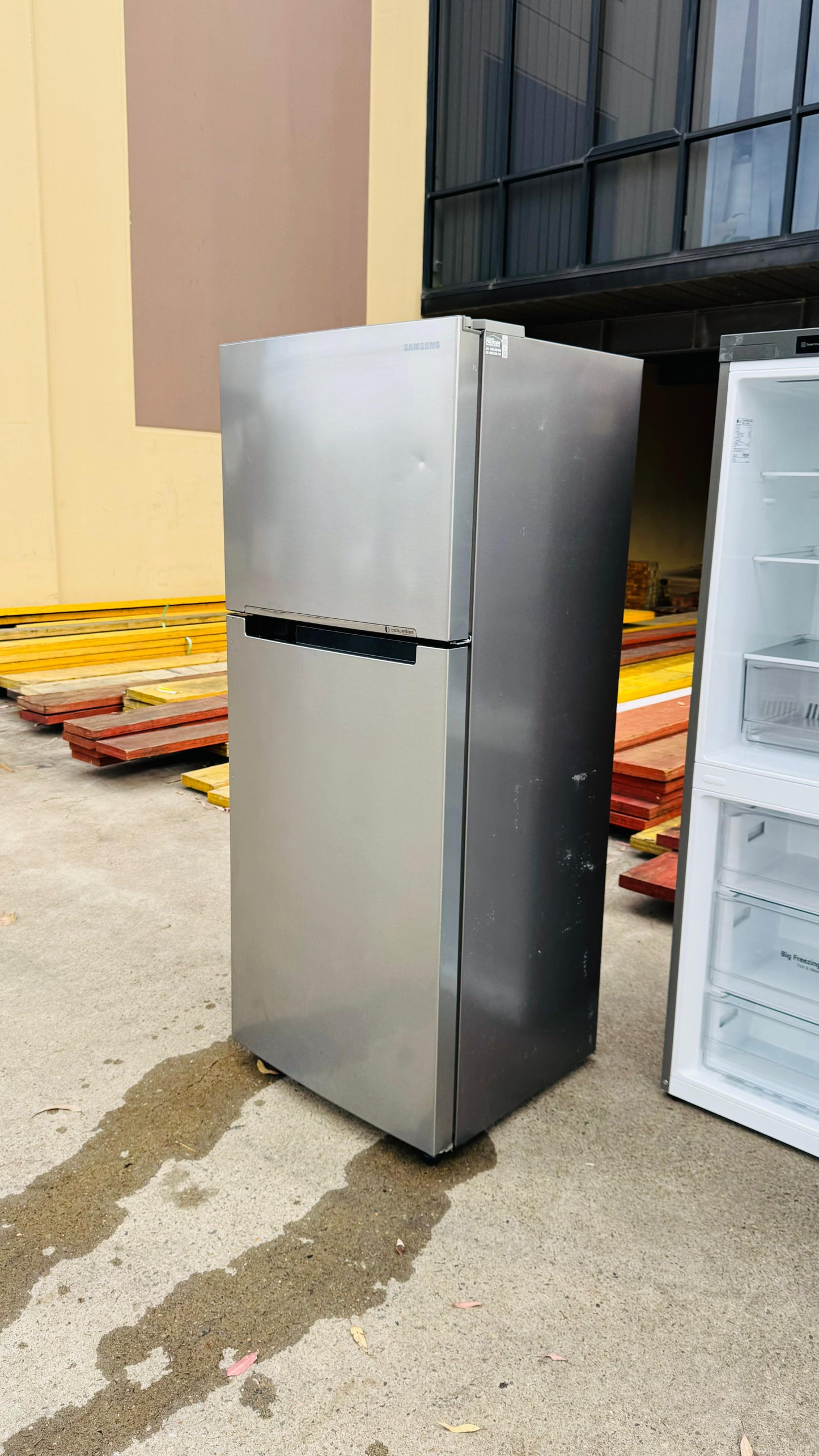 SAMSUNG 393 LITRES FRIDGE FREEZER