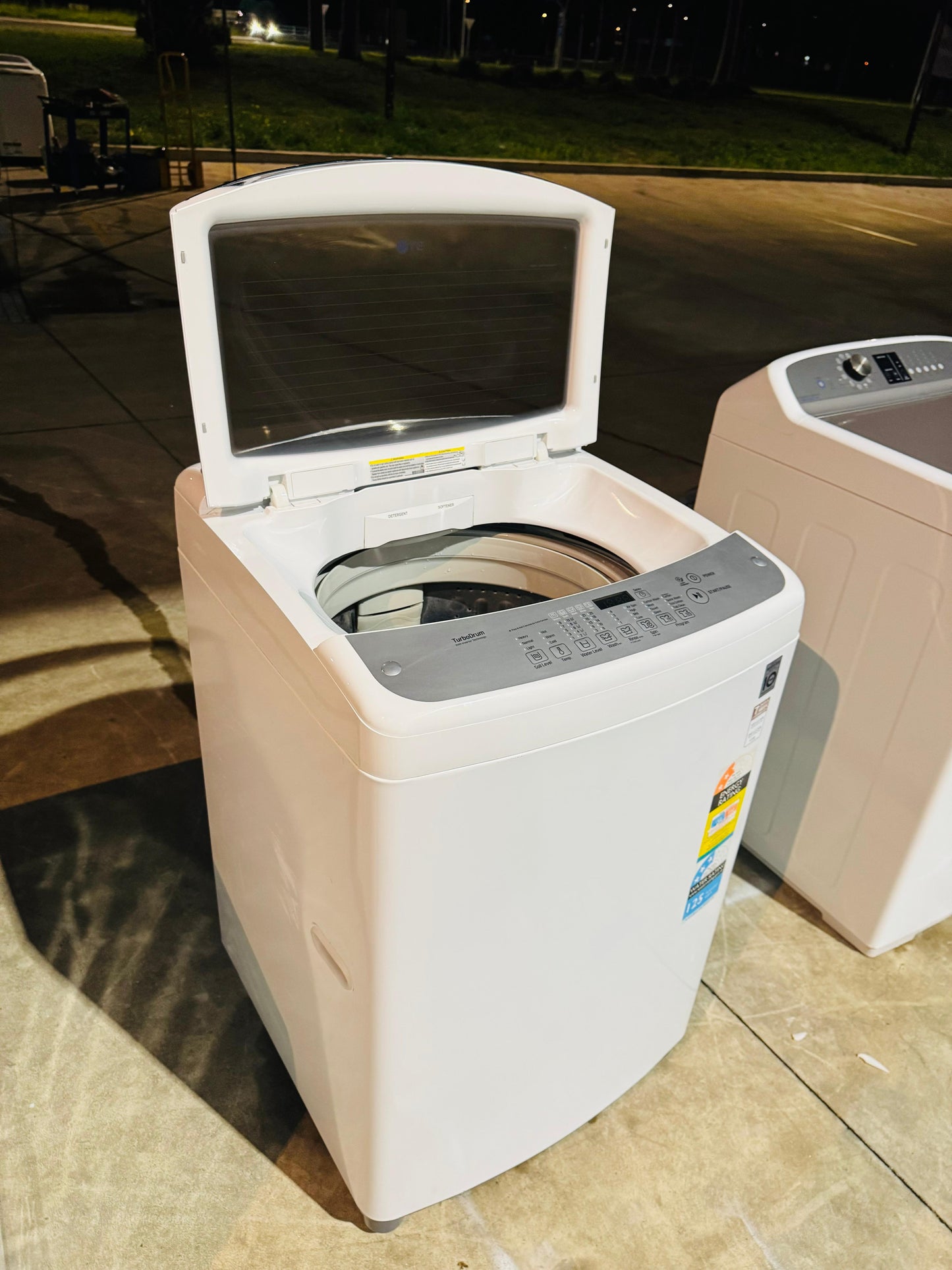 LG 8.5KGS TOP LOADER WASHING MACHINE