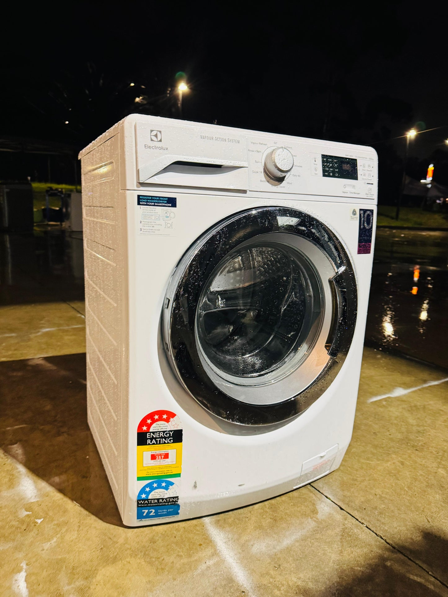 ELECTRLOUX 8.5KGS FRONT LOADER WASHING MACHINE