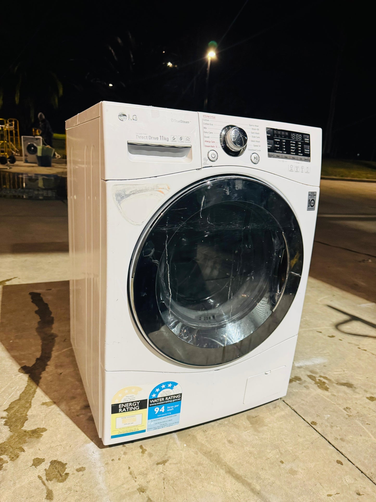 LG 11 KGS FRONT LOADER WASHING MACHINE
