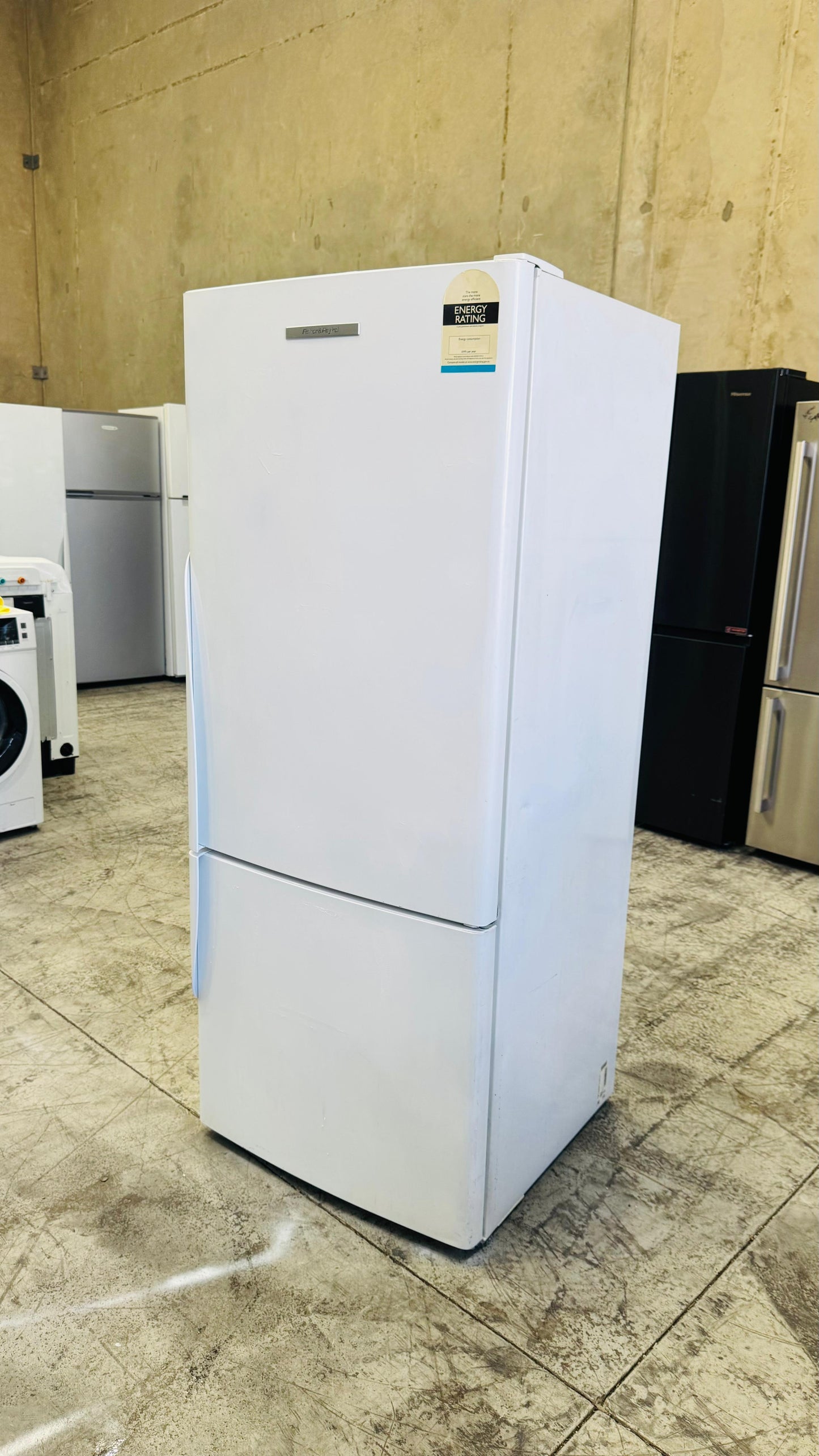 FISHER AND PAYKEL 442 LITRES FRIDGE FREEZER