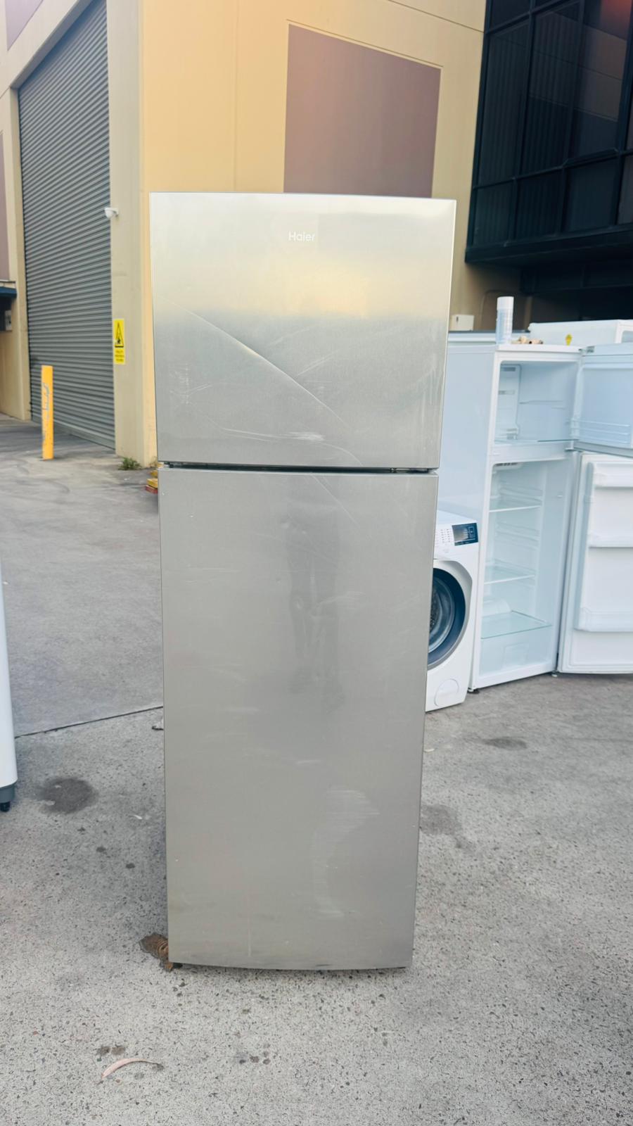 HAIER 335 LITRES FRIDGE FREEZER