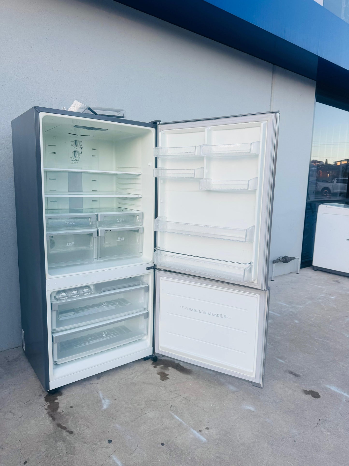 ELECTROLUX 510 LITRES FRIDGE FREEZER