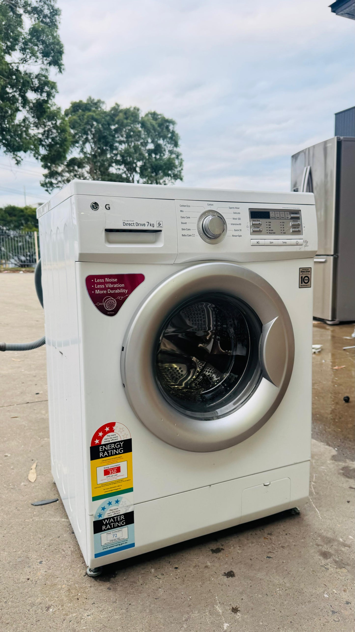 LG 7KGS FRONT LOADER WASHING MACHINE
