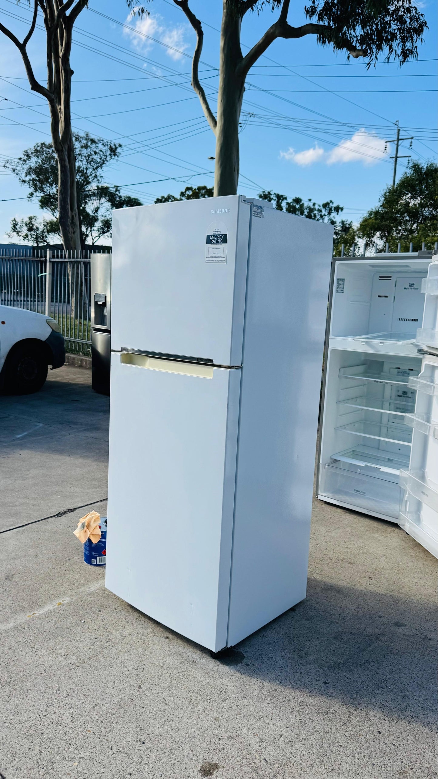 SAMSUNG 393 LITRES FRIDGE FREEZER