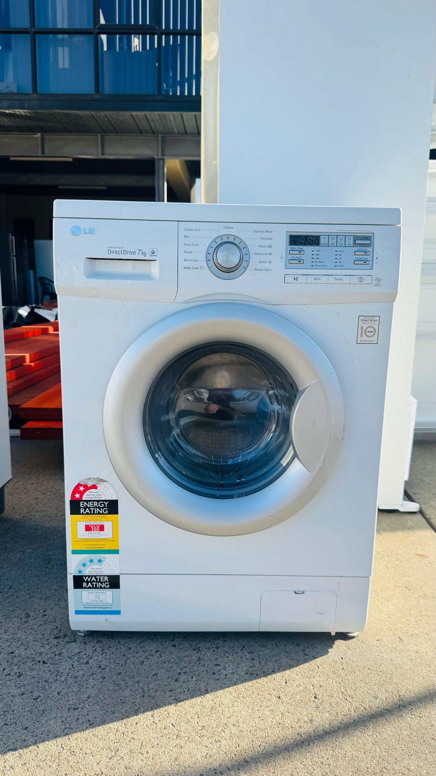 LG 7KGS FRONT LOADER WASHING MACHINE