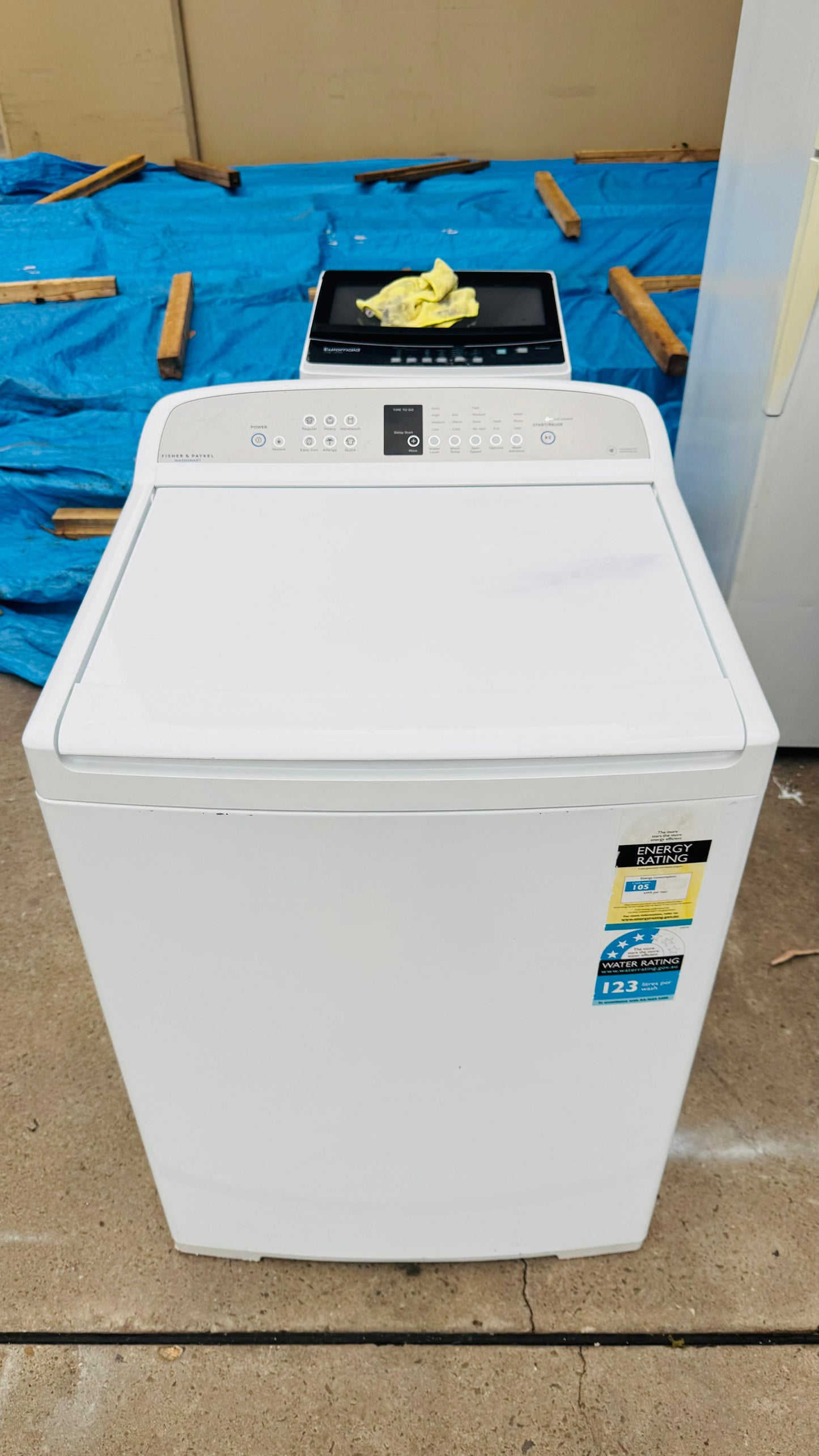 FISHER AND PAYKEL 10KGS TOP LOADER WASHING MACHINE