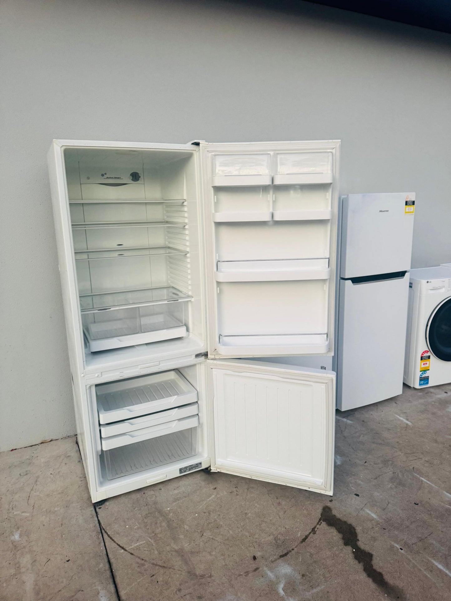 FISHER AND PAYKEL 403 LITRES FRIDGE FREEZER