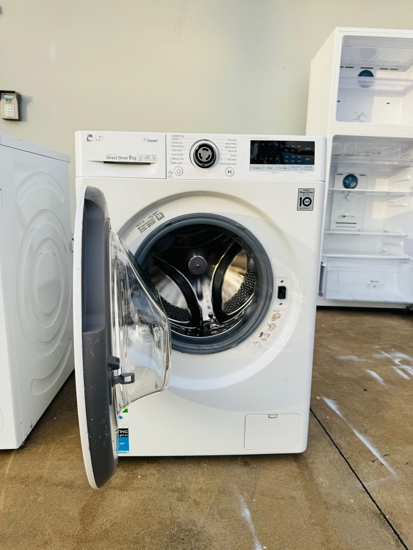 LG 9KGS FRONT LOADER WASHING MACHINE