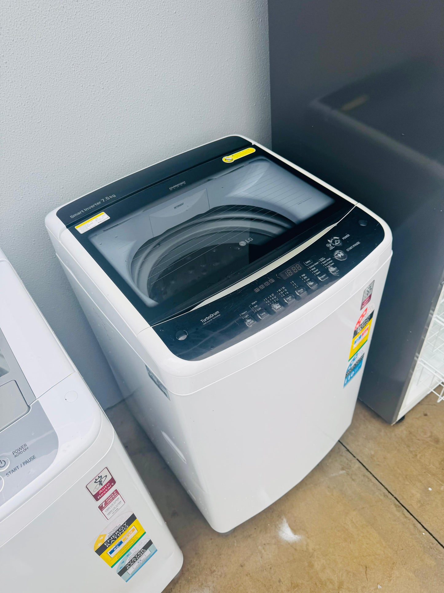 LG 7.5 KGS TOP LOADER WASHING MACHINE