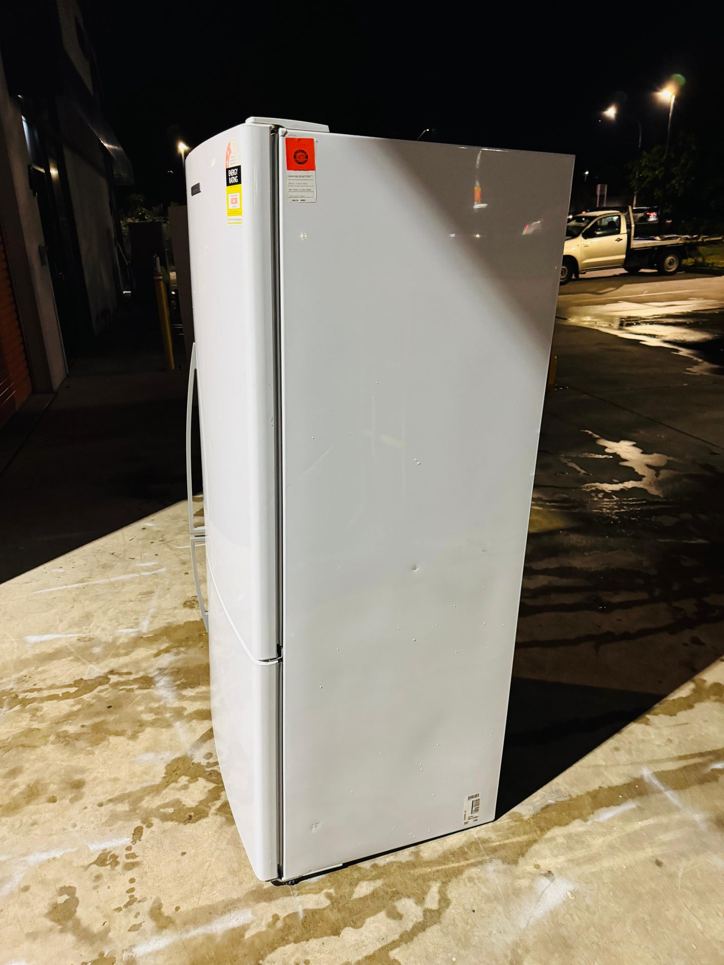 FISHER AND PAYKEL 519 LITRES FRIDGE FREEZER