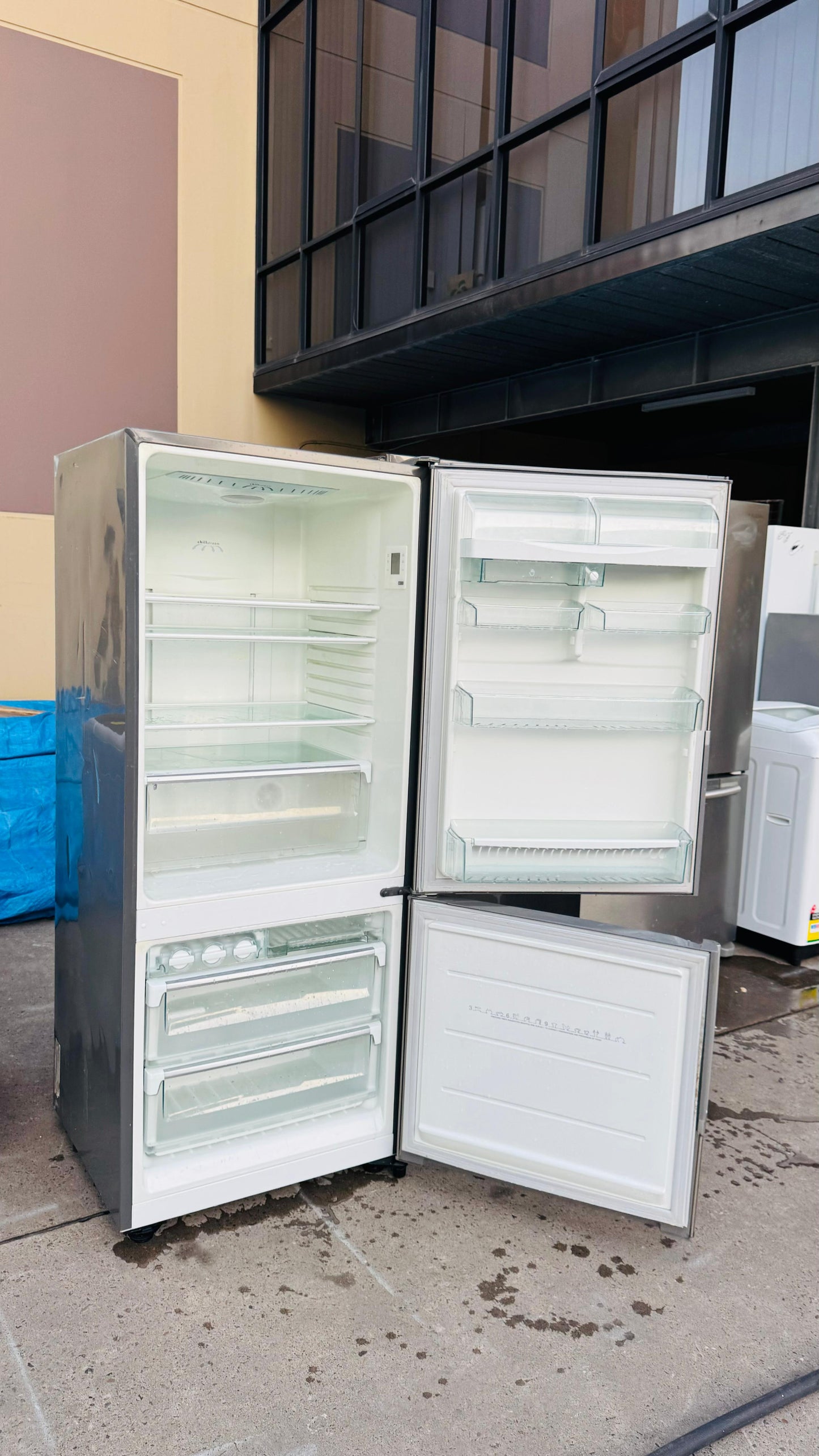 WESTINGHOUSE 430 LITRES FRIDGE FREEZER