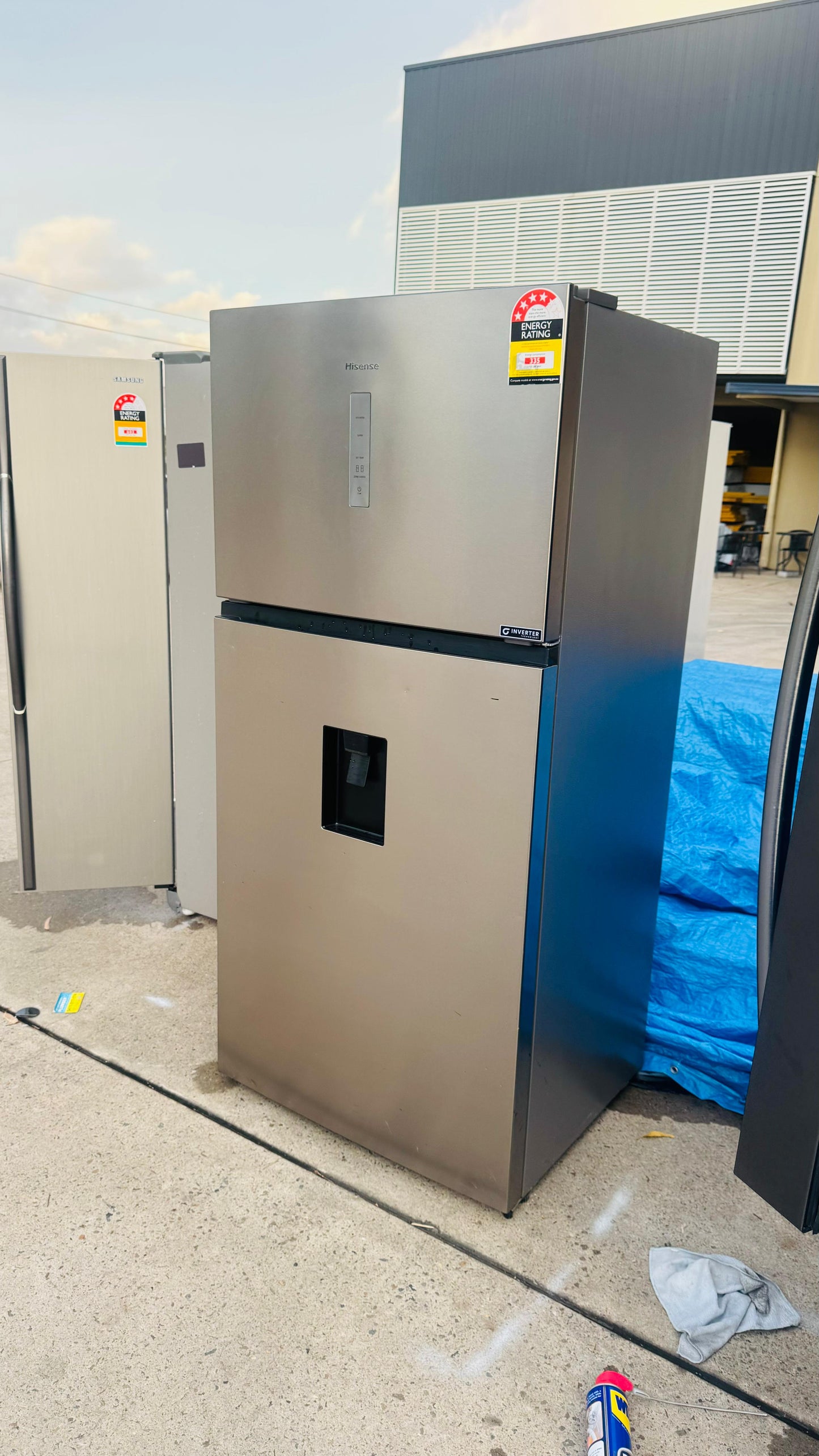 HISENSE 496 LITRES FRIDGE FREEZER