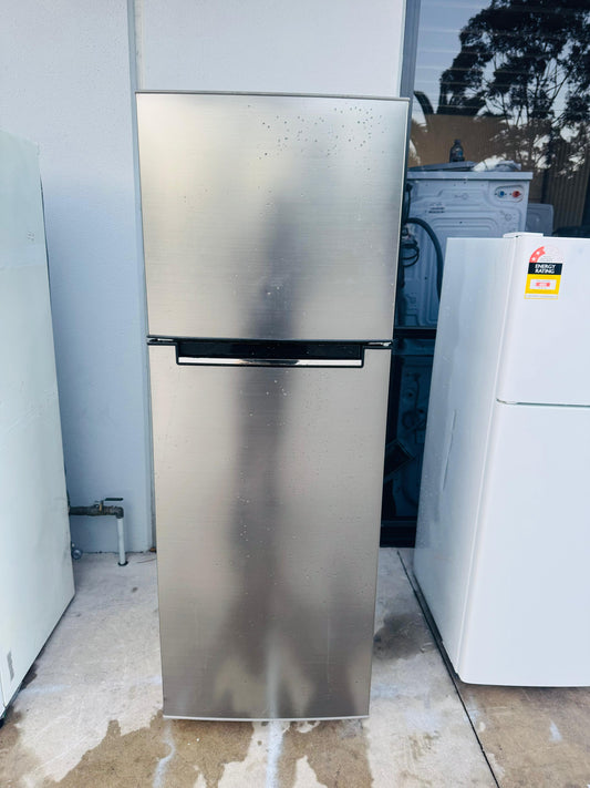 SEIKI 366 LITRES FRIDGE FREEZER