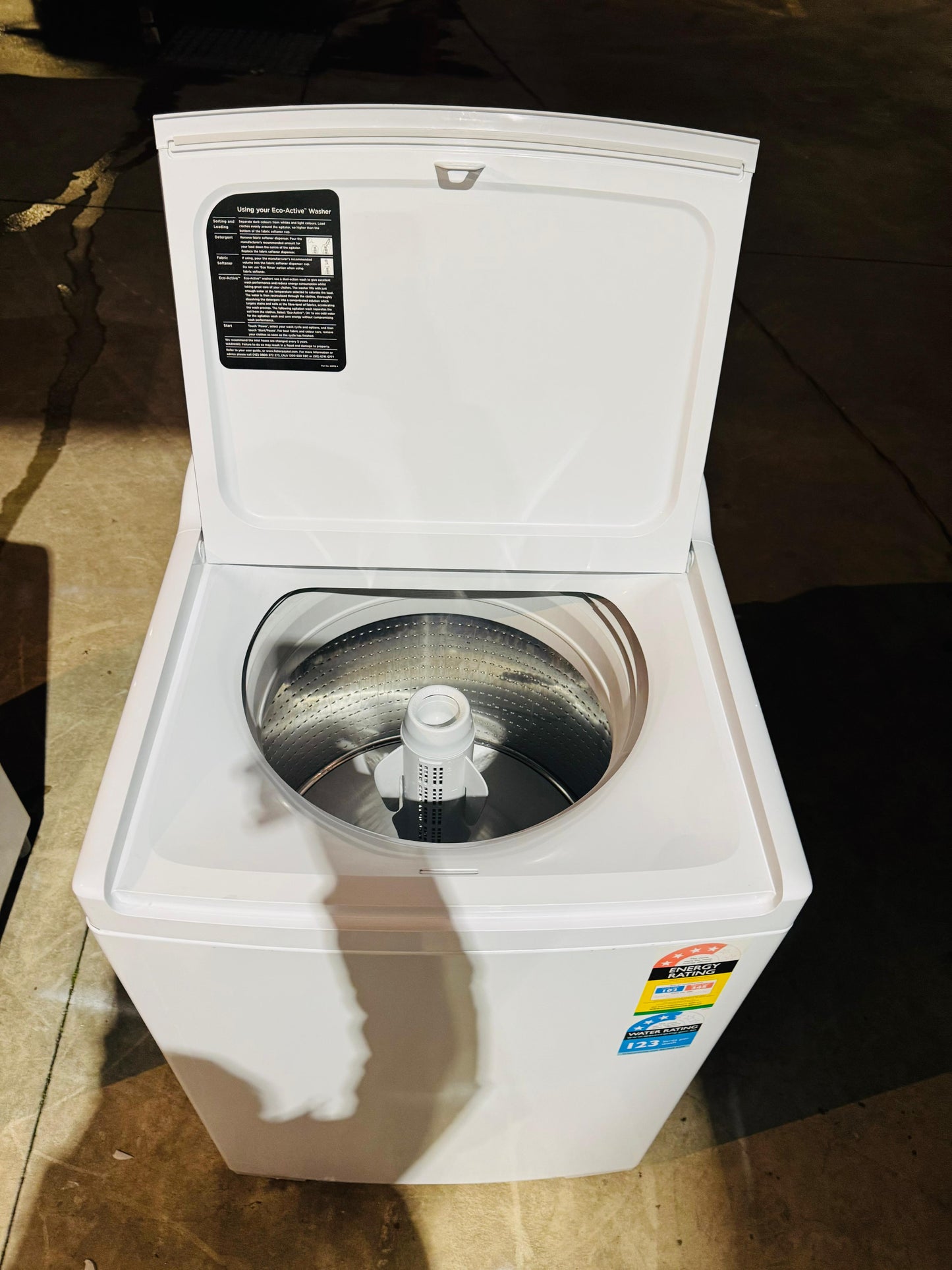 FISHER AND PAYKEL 10KGS FRONT LOADER WASHING MACHINE