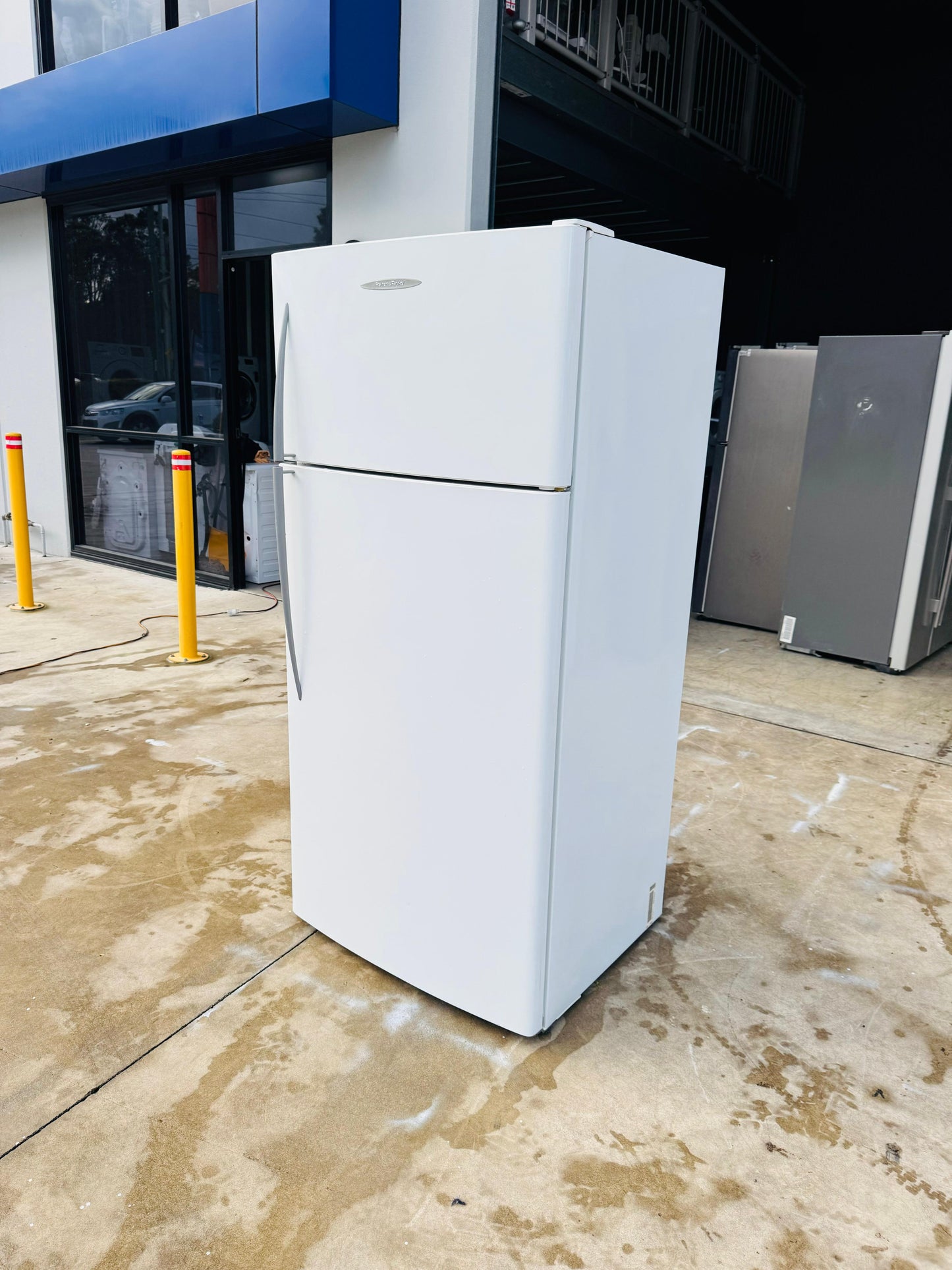 FISHER AND PAYKEL 517 LITRES FRIDGE FREEZER