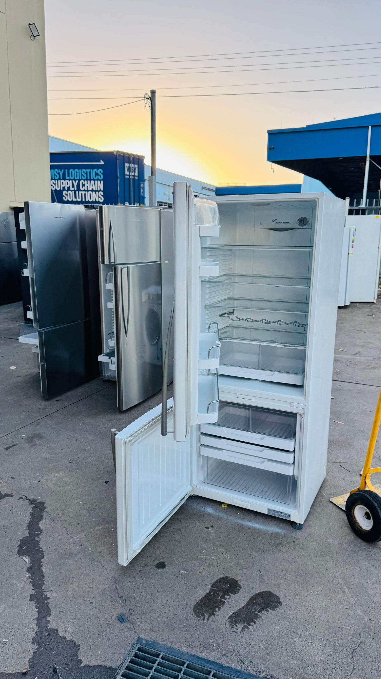 FISHER AND PAYKEL 442 LITRES FRIDGE FREEZER