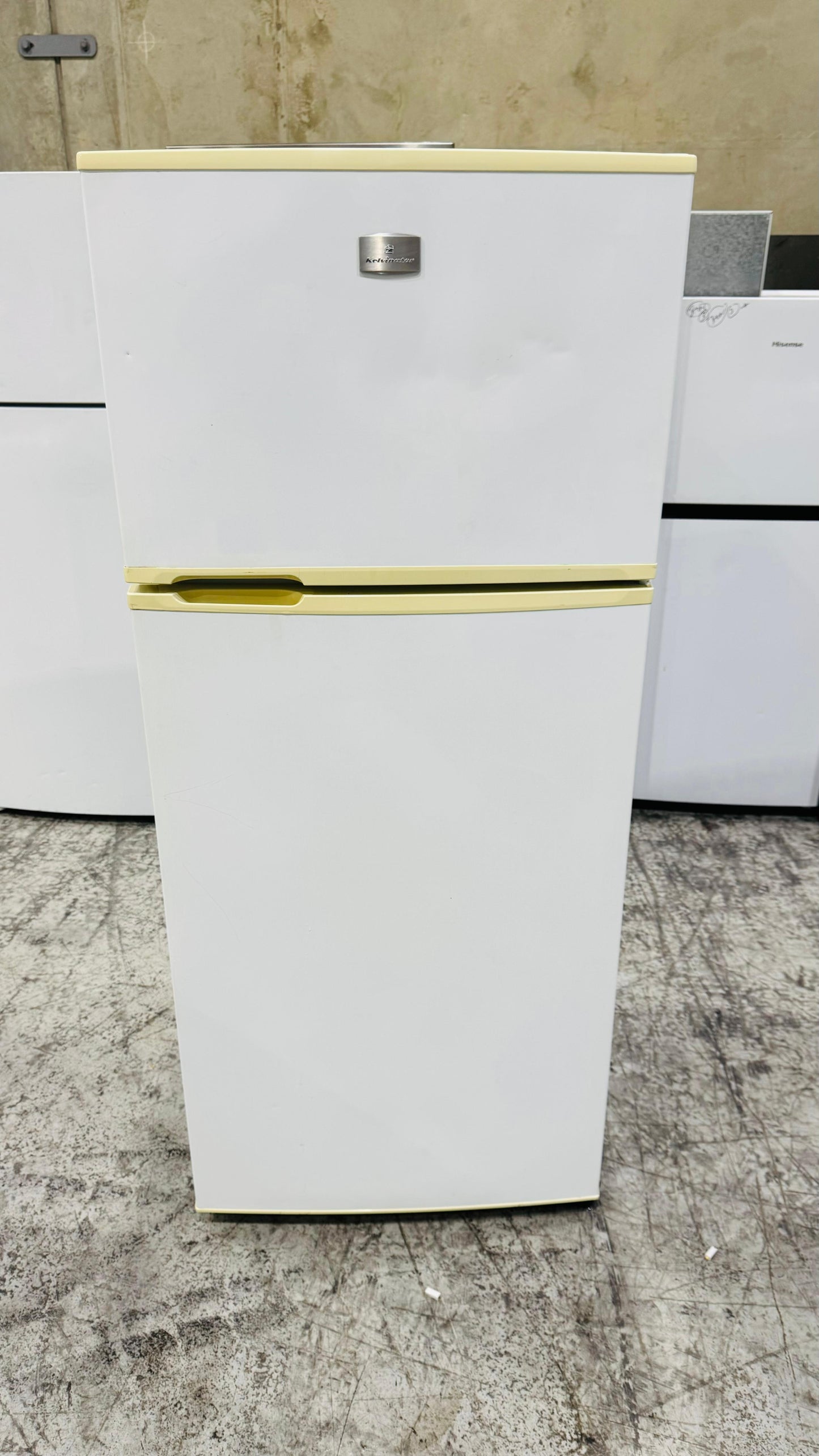 KELVINATOR 420 LITRES FRIDGE FREEZER