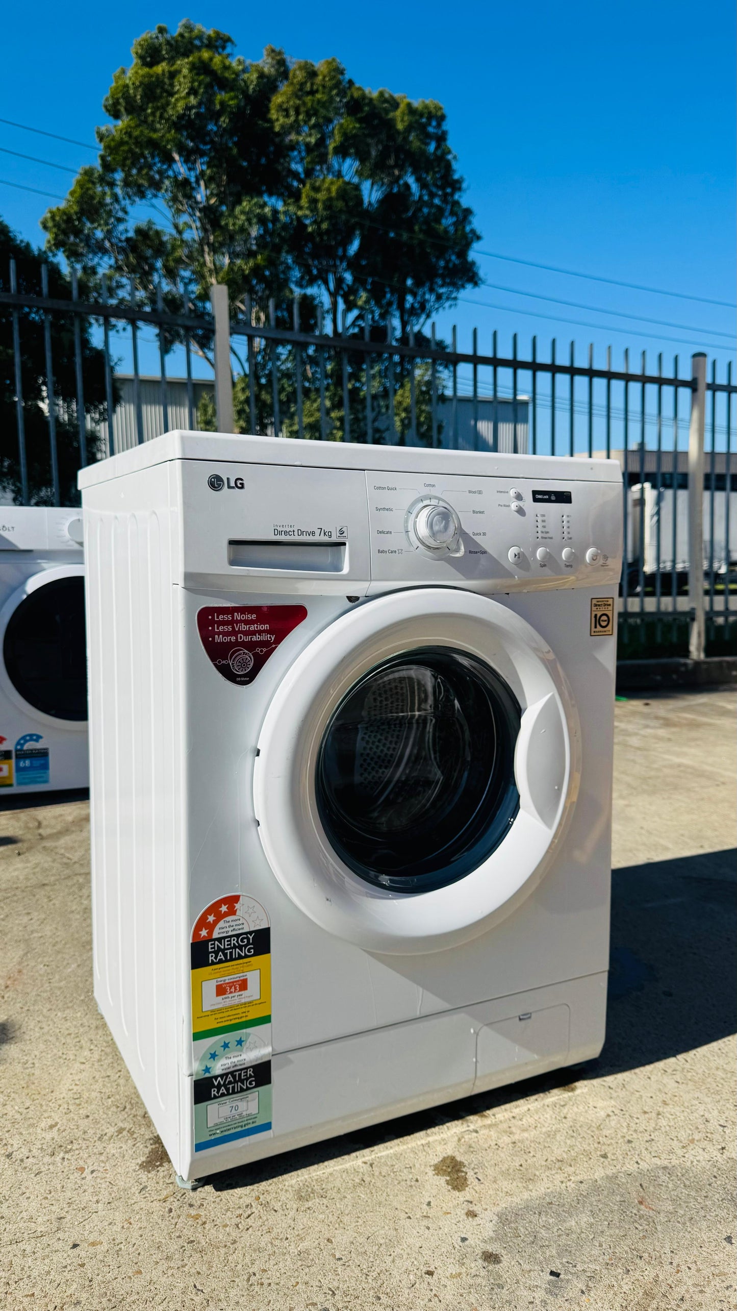 LG 7KGS FRONT LOADER WASHING MACHINE