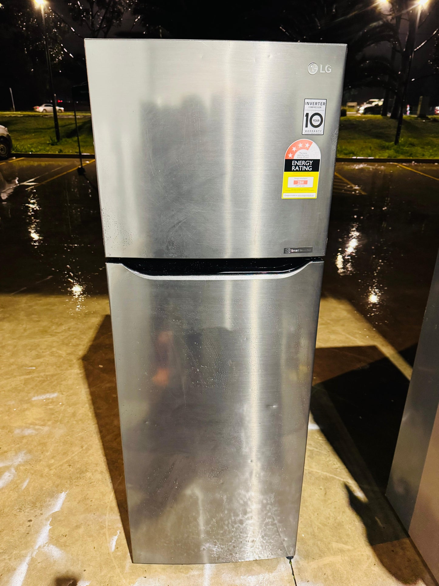 LG 332 LITRES FRIDGE FREEZER