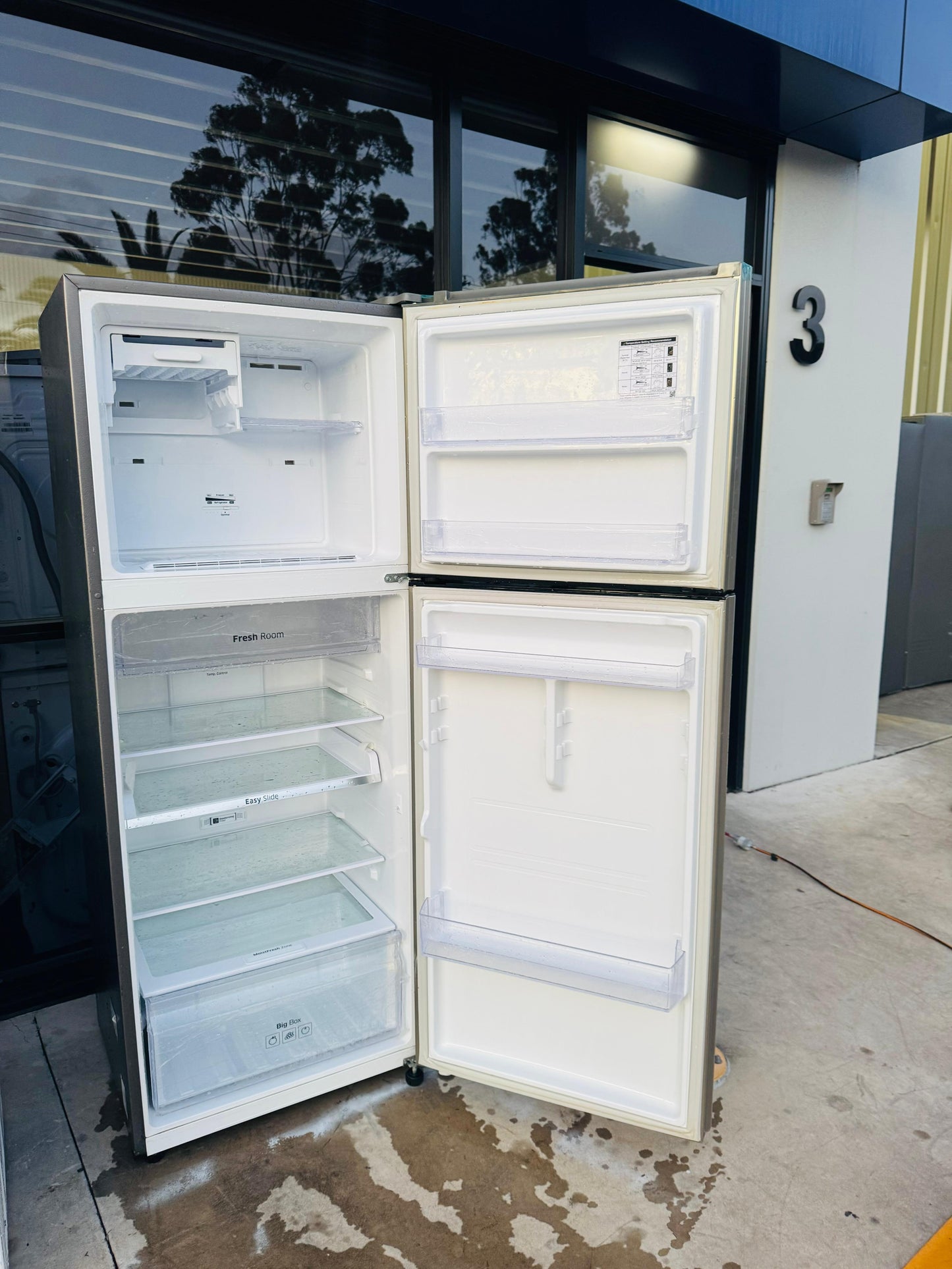 SAMSUNG 415 LITRES FRIDGE FREEZER