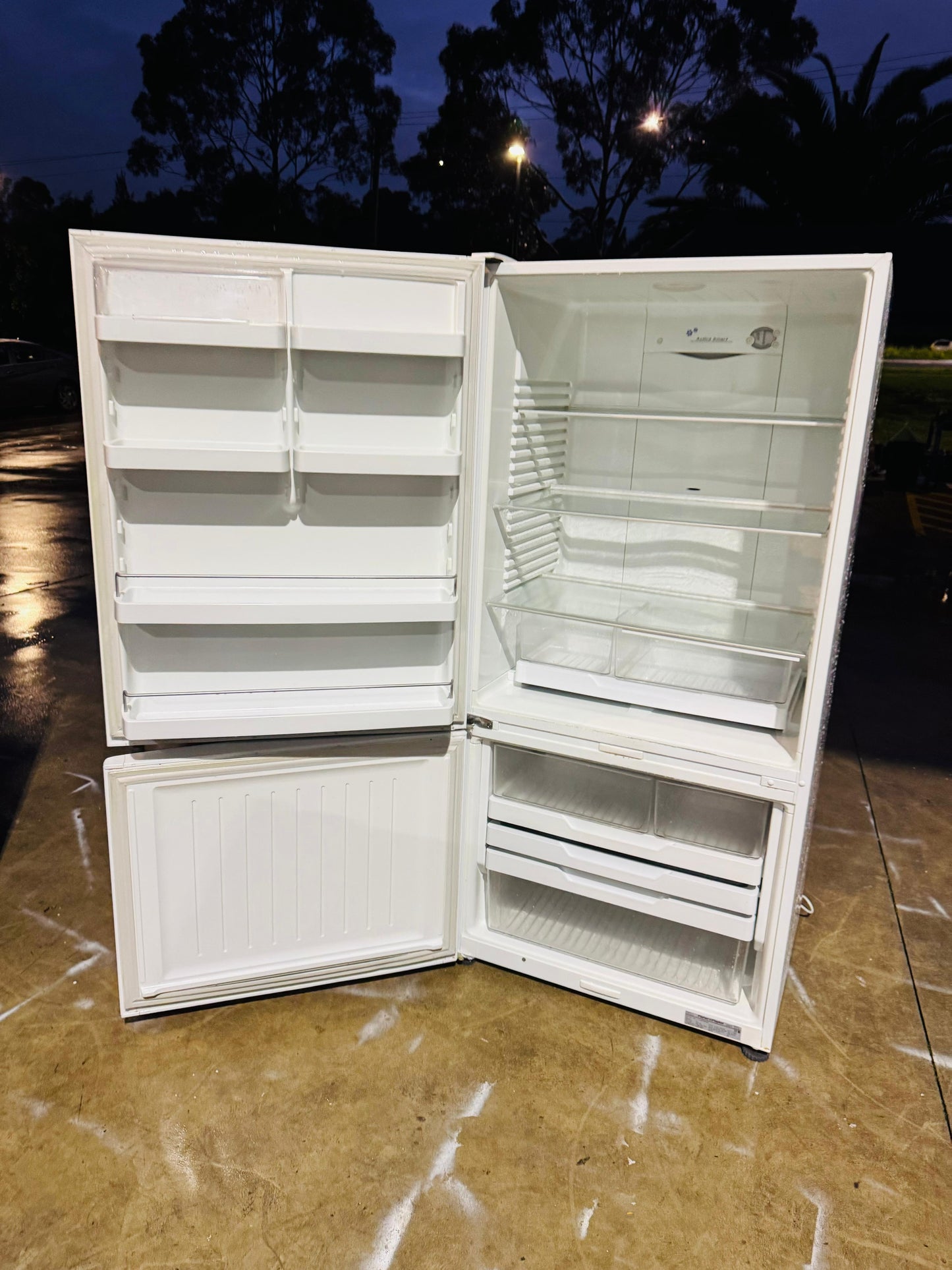 FISHER AND PAYKEL 519 LITRES FRIDGE FREEZER