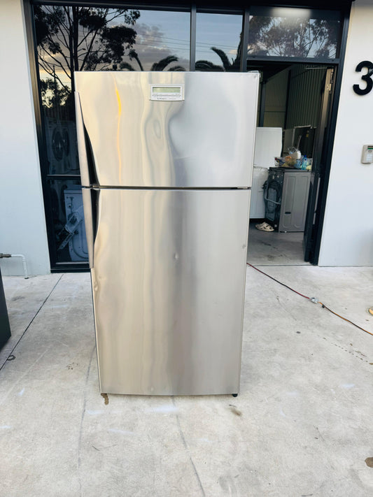WESTING HOUSE 520 LITRES FRIDGE FREEZER