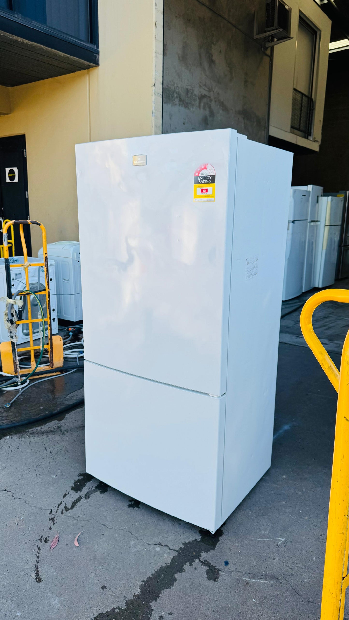 KELVINATOR 529 LITRES FRIDGE FREEZER