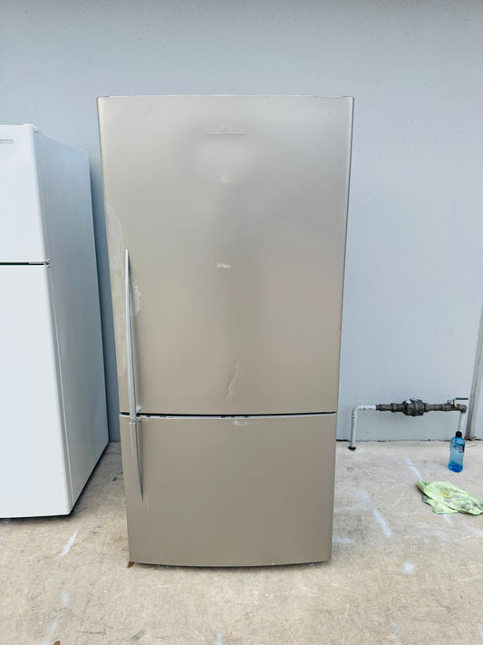 FISHER AND PAYKEL 519 LITRES FRIDGE FREEZER