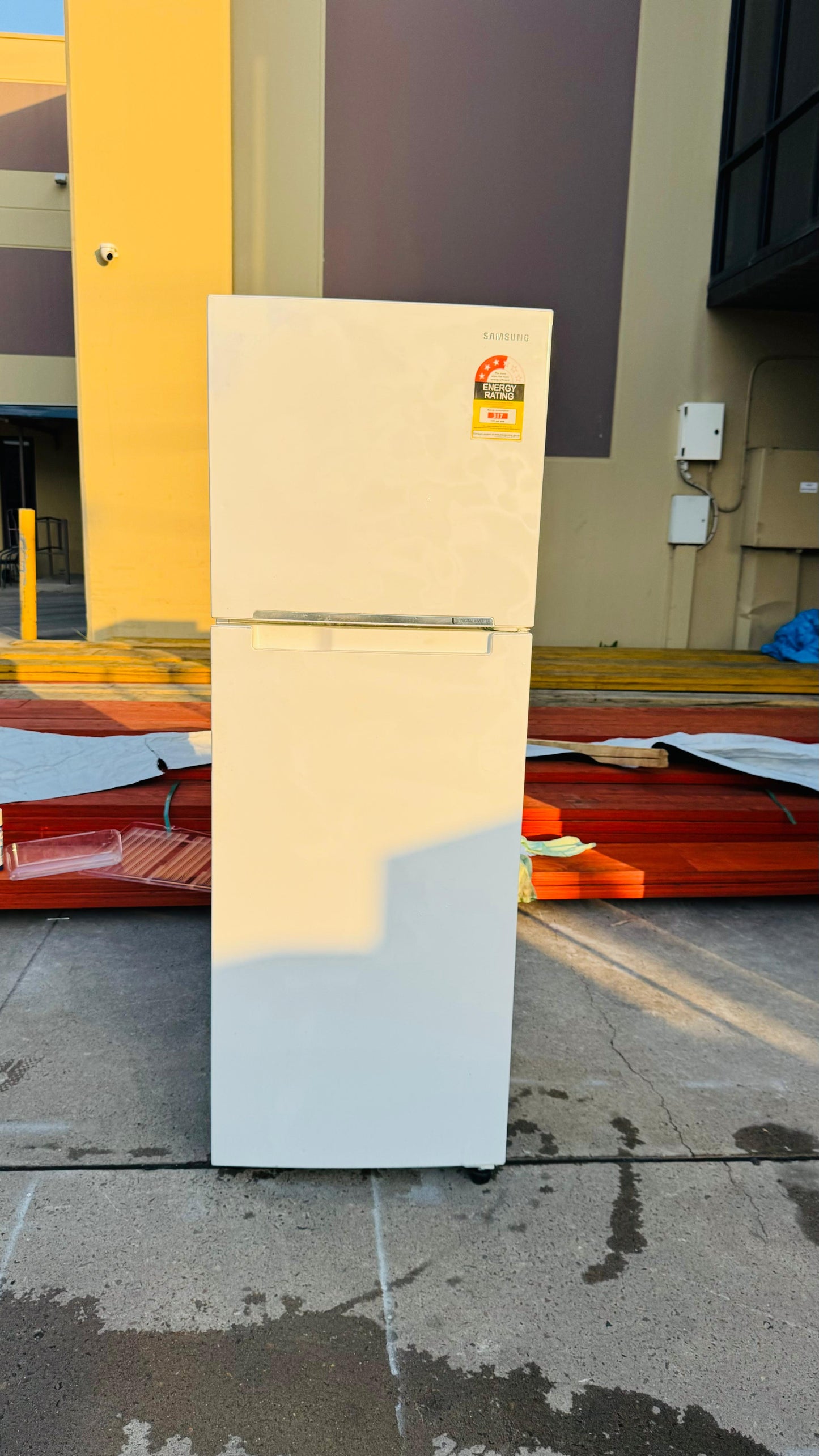 SAMSUNG 343 LITRES FRIDGE FREEZER