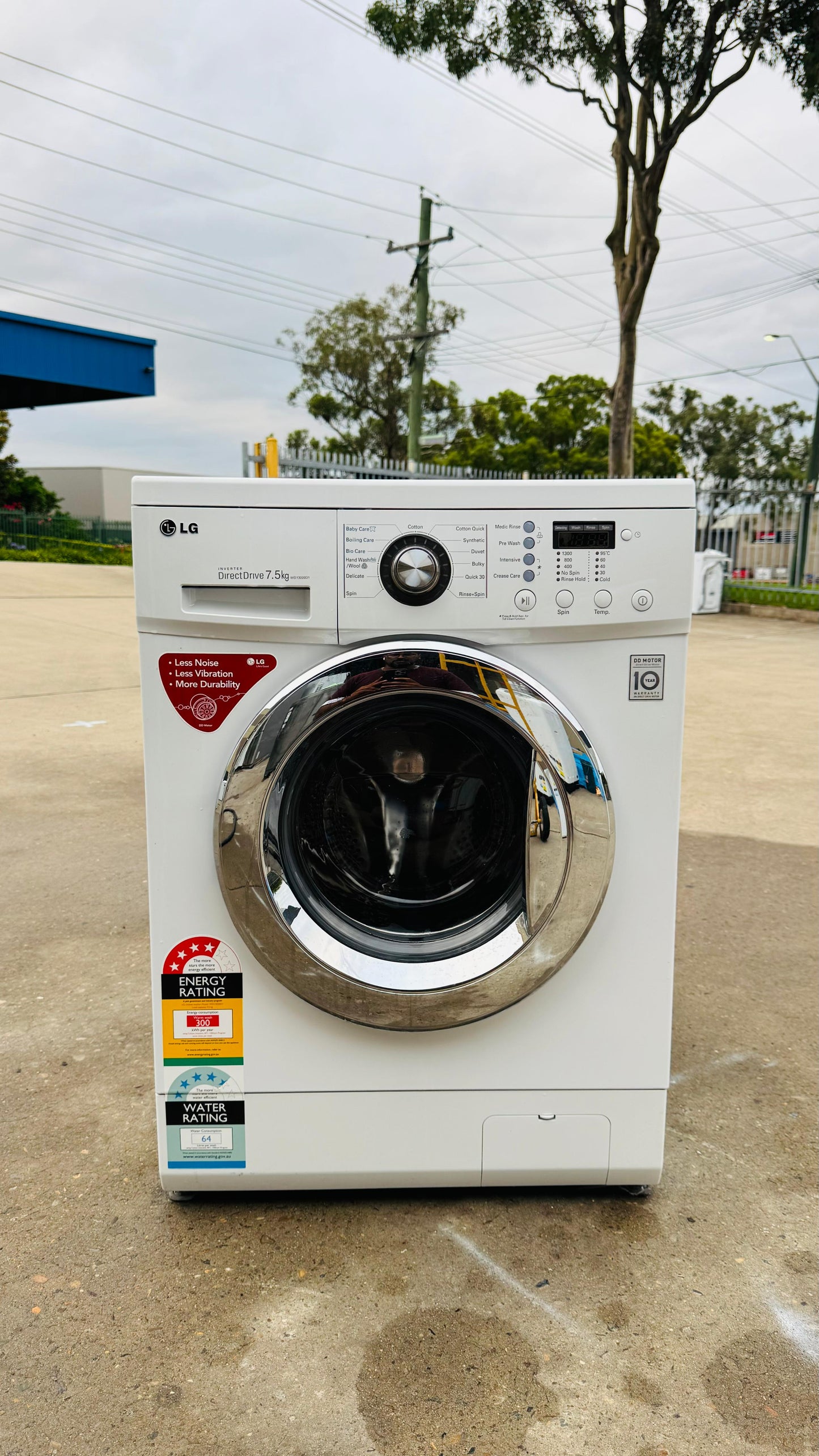 LG 7.5KGS FRONT LOADER WASHING MACHINE