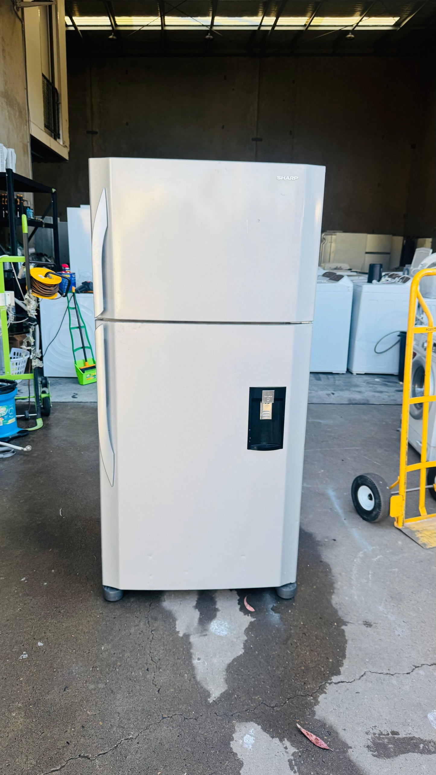 SHARP 555 LITRES FRIDGE FREEZER