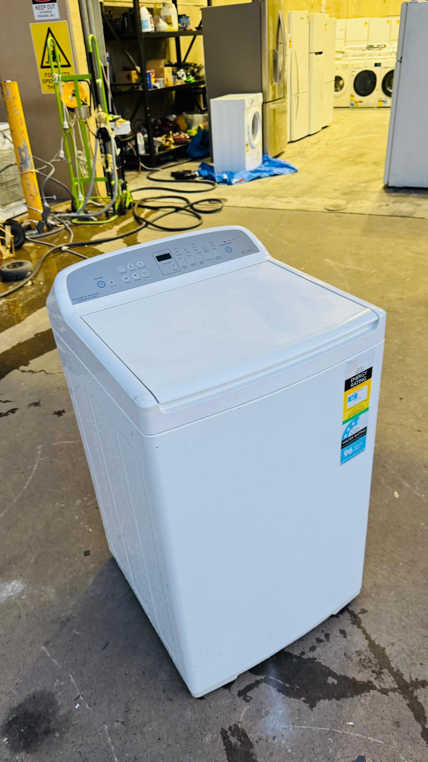 FISHER AND PAYKEL 8.5KGS TOP LOADER WASHING MACHINE