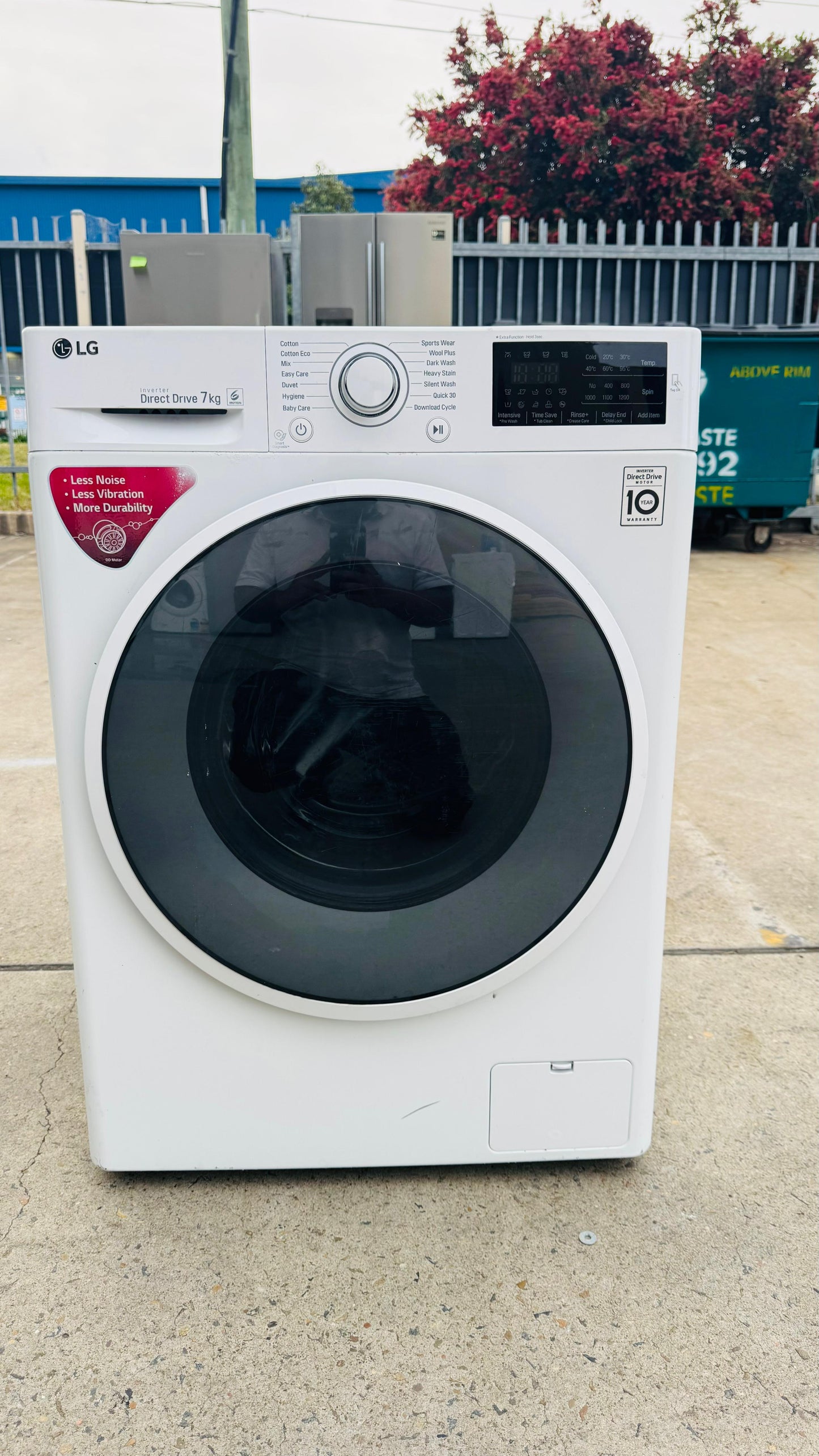 LG 7KGS FRONT LOADER WASHING MACHINE