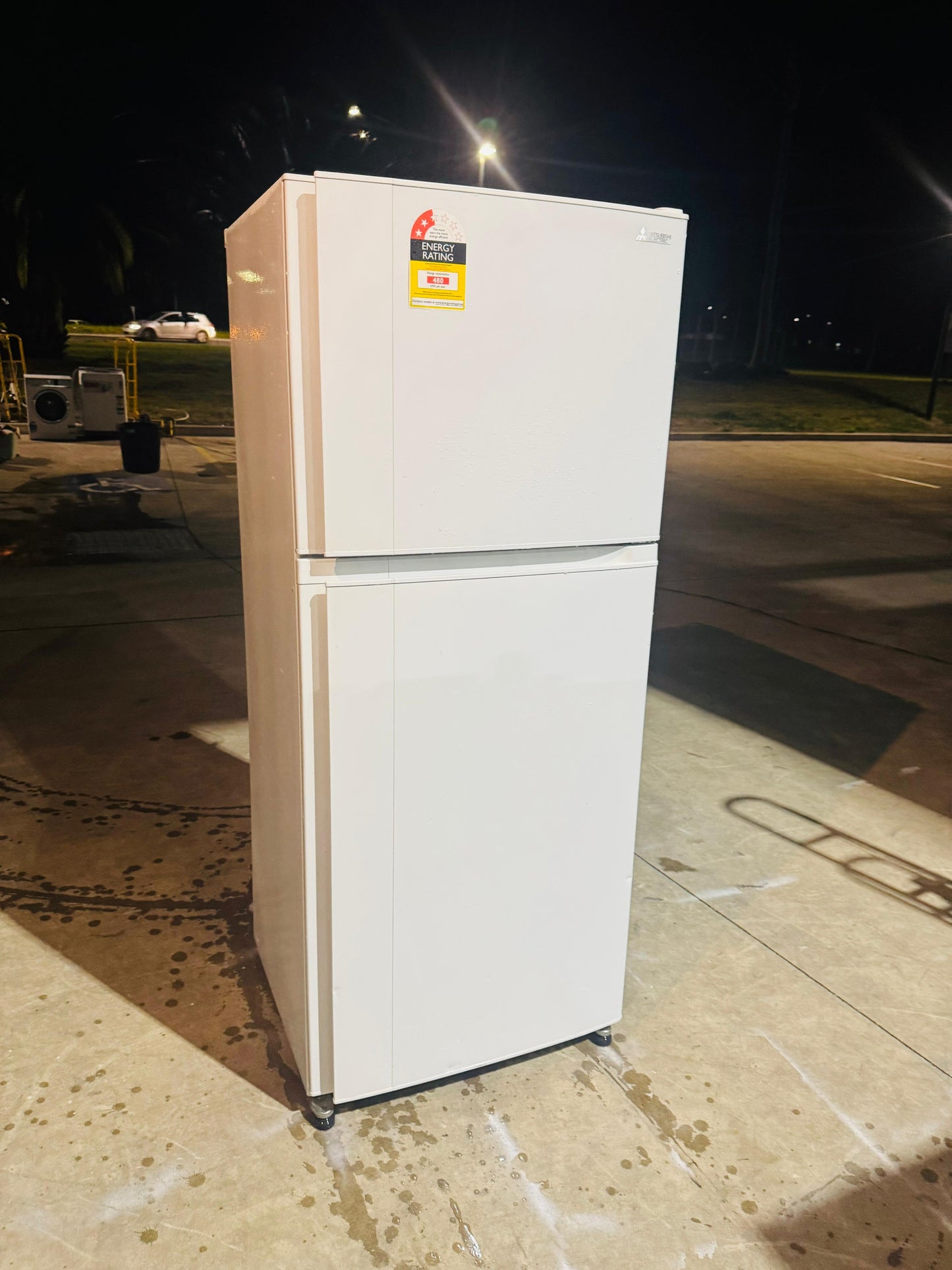 MITSUBISHI 420 LITRES FRIDGE FREEZER
