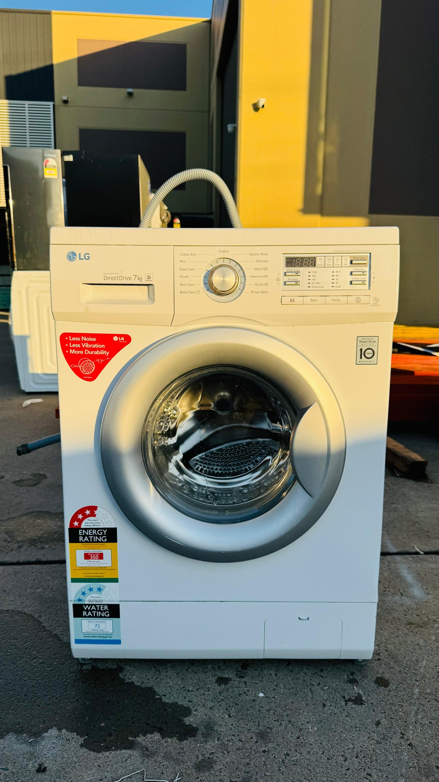 LG 7KGS FRONT LOADER WASHING MACHINE