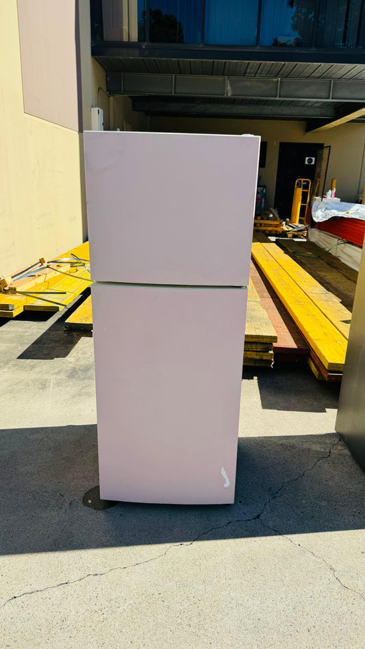 HAIER 224 LITRES FRIDGE FREEZER