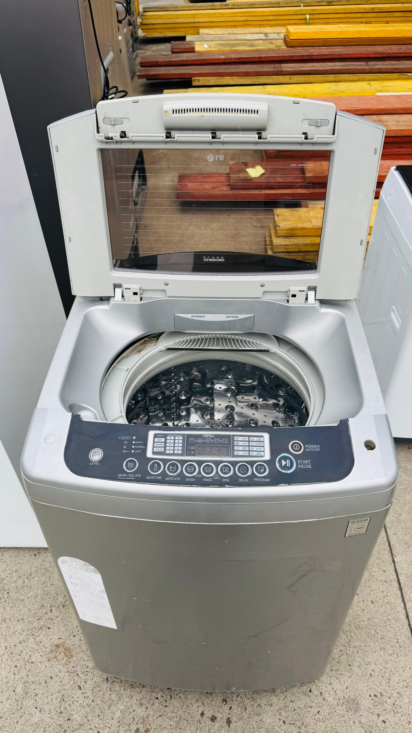 LG 9.5KGS TOP LOADER WASHING MACHINE