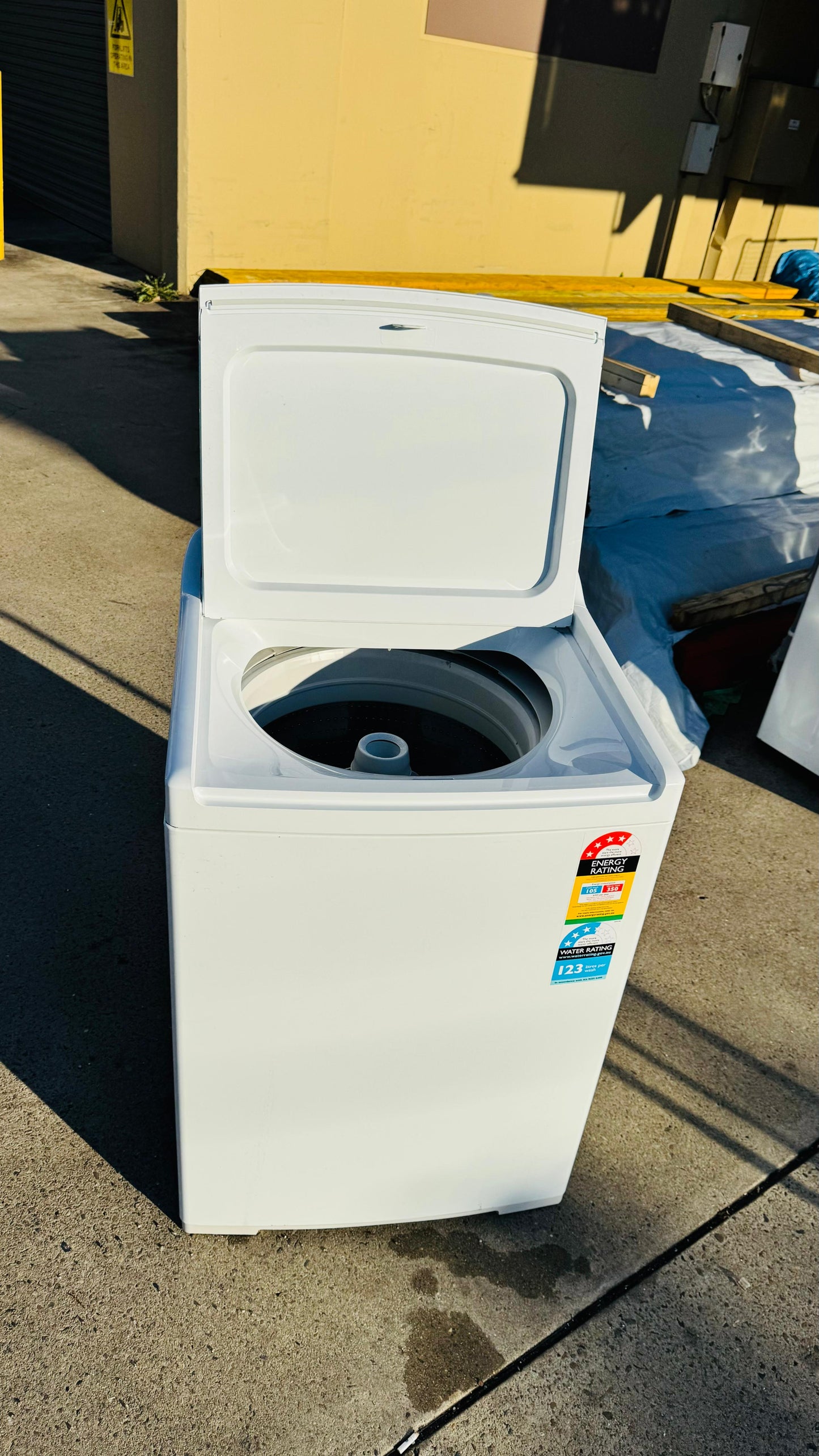 FISHER AND PAYKEL 10KGS TOP LOADER WASHING MACHINE
