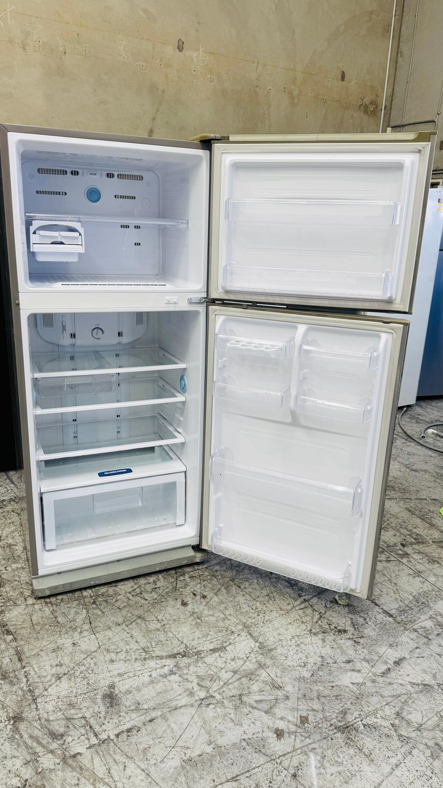 SAMSUNG 431 LITRES FRIDGE FREEZER