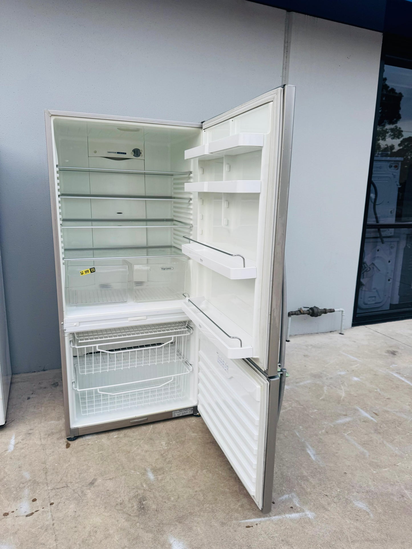 FISHER AND PAYKEL 519 LITRES FRIDGE FREEZER