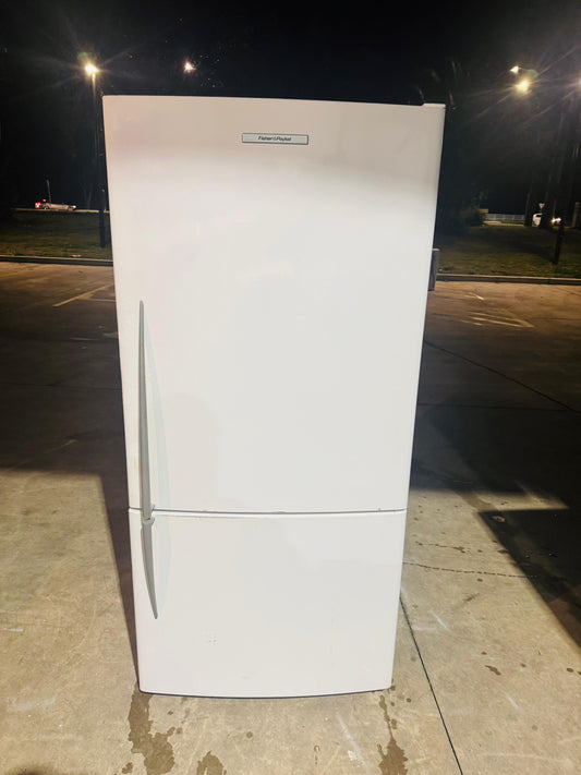 FISHER AND PAYKEL 519 LITRES FRIDGE FREEZER