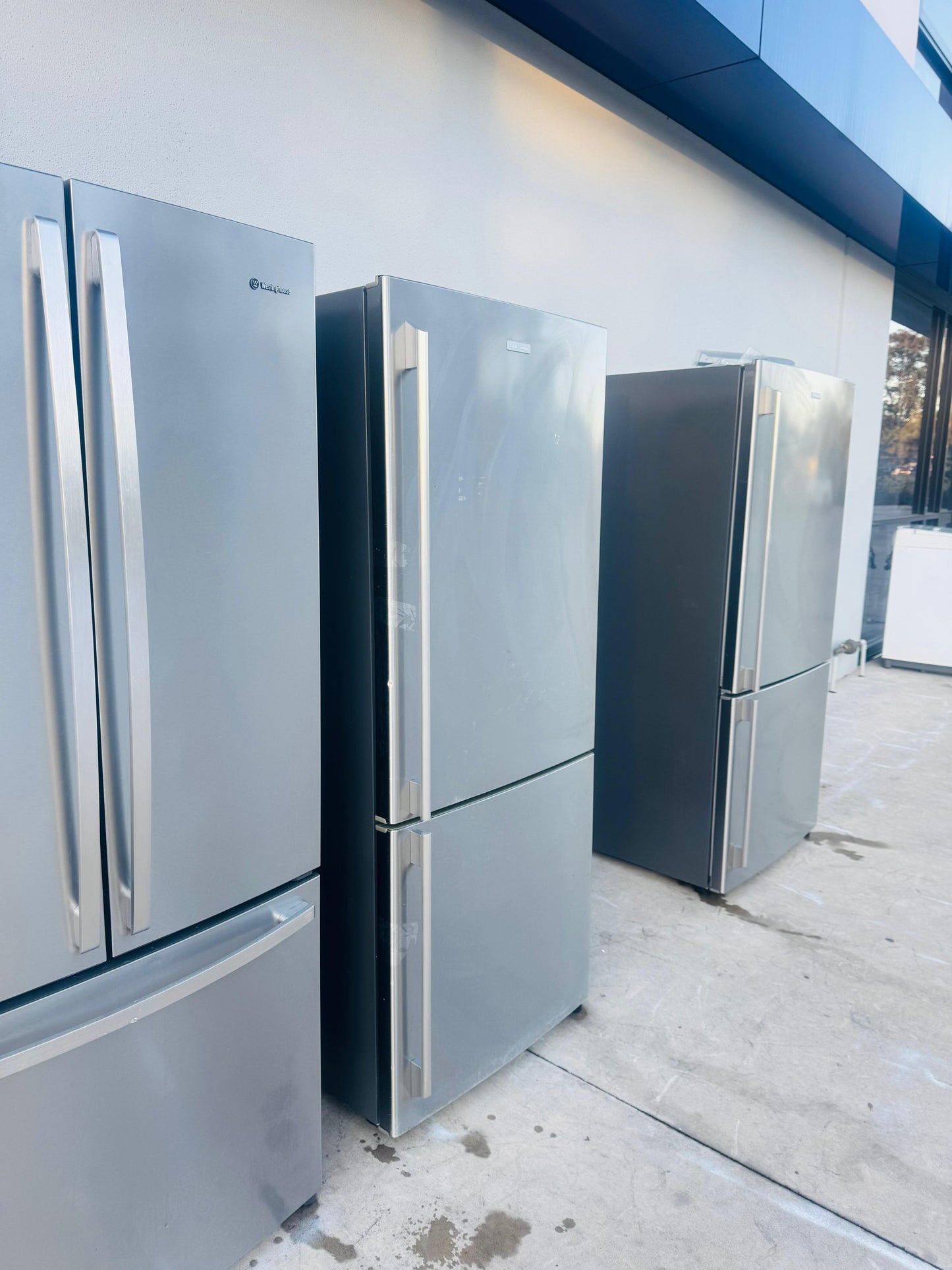 ELECTROLUX 430 LITRES FRIDGE FREEZER