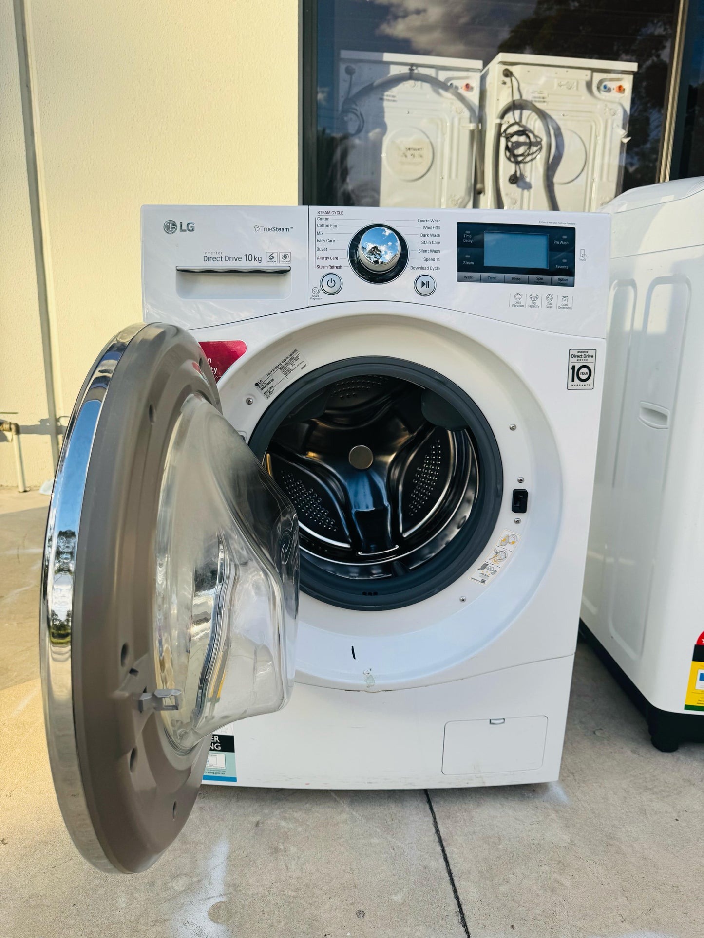**LG 10KGS FRONT LOADER WASHING MACHINE** FREE DELIVERY
